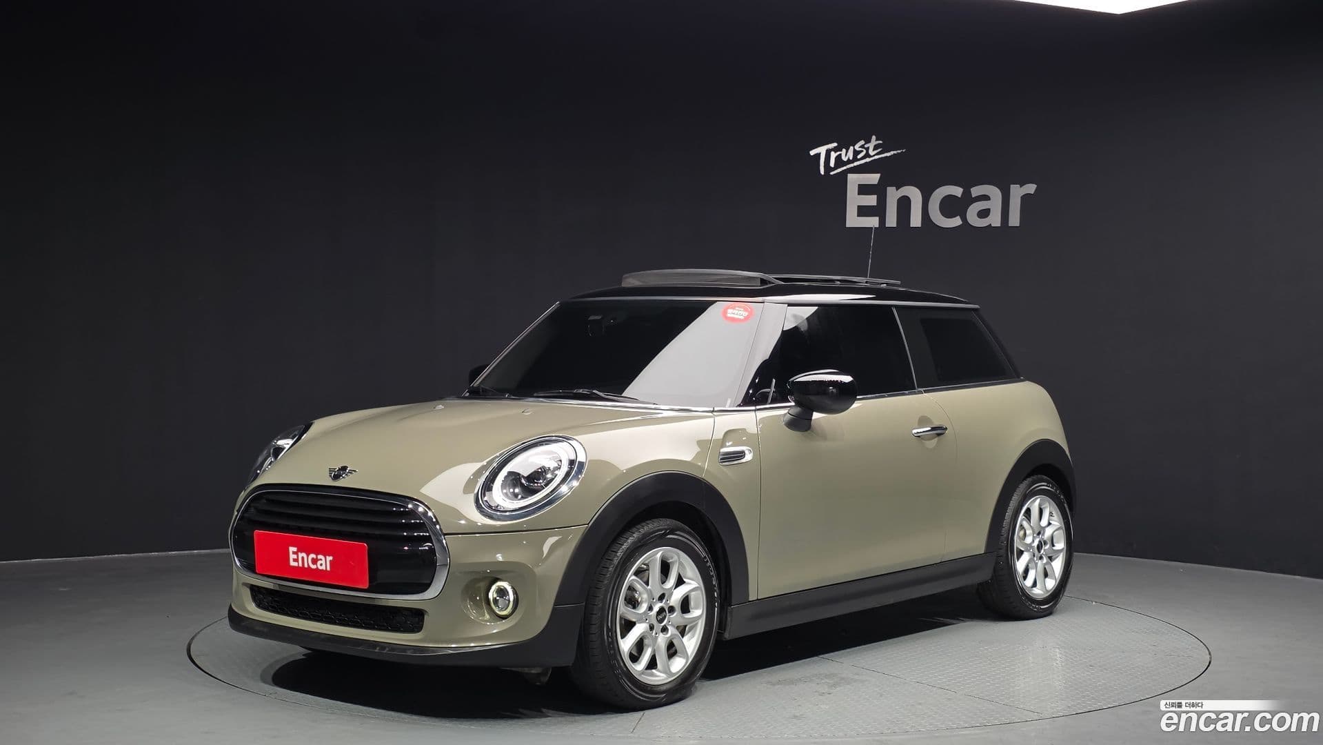 Main__Slider__Photo:Cooper Mini 2020.10-0