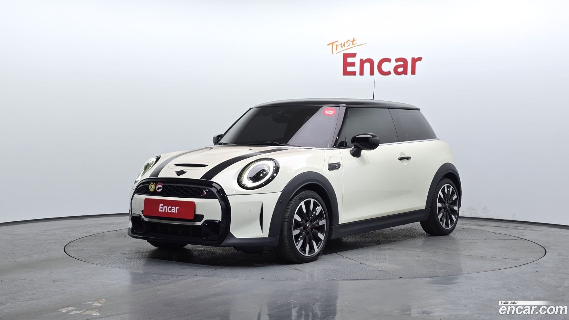 Main__Slider__Photo:Cooper Mini 2022.11-0