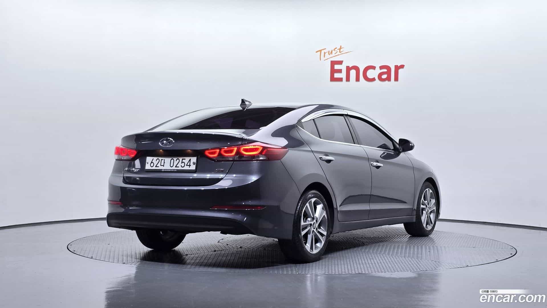 AVANTE Hyundai 2016.8-OUTER-002