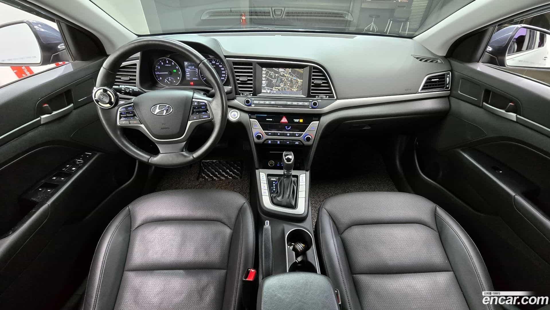 AVANTE Hyundai 2016.8-INNER-007