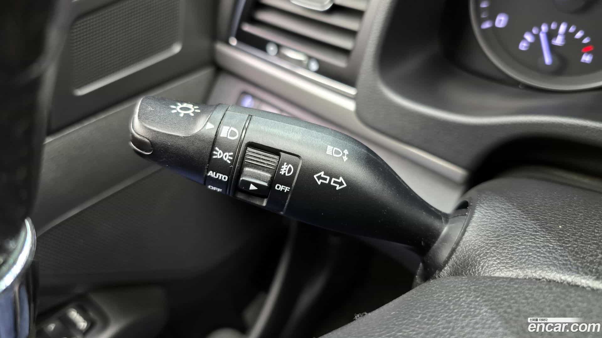 AVANTE Hyundai 2016.8-OPTION-022