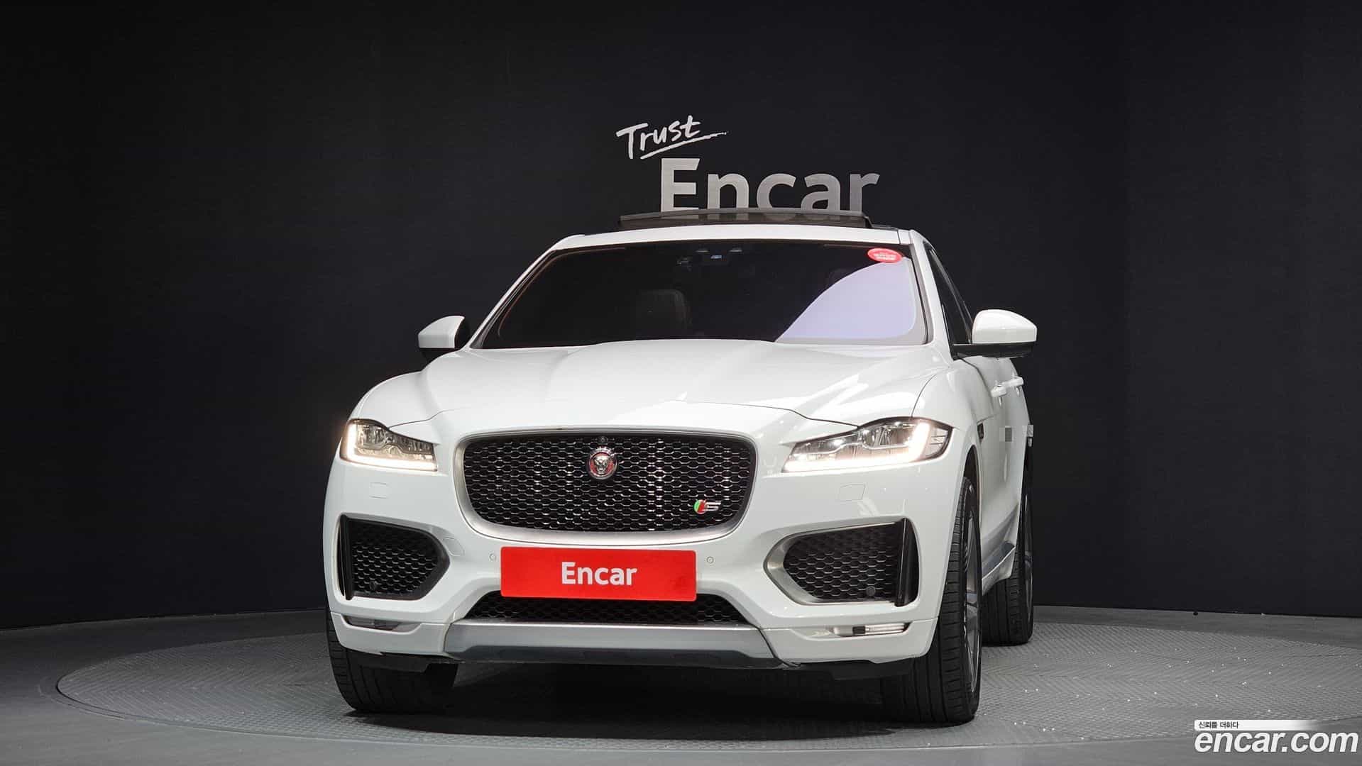 F-PACE Jaguar 2016.6-OUTER-003