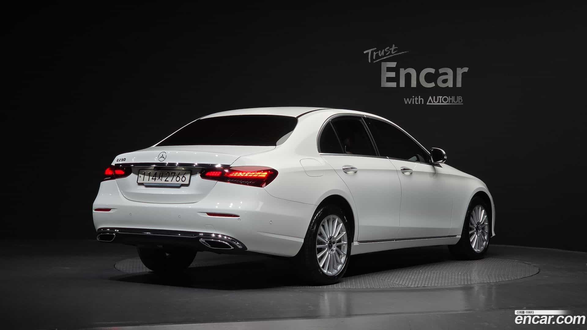 E-Class Mercedes-Benz 2023.10-OUTER-002