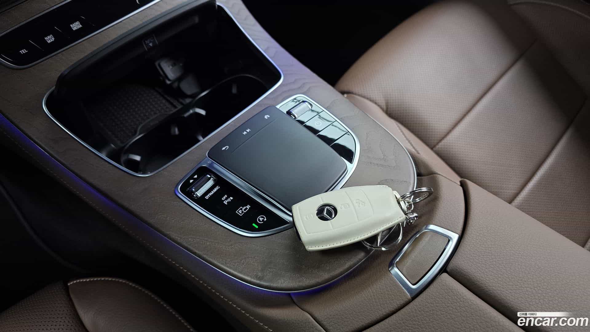 E-Class Mercedes-Benz 2023.10-INNER-009
