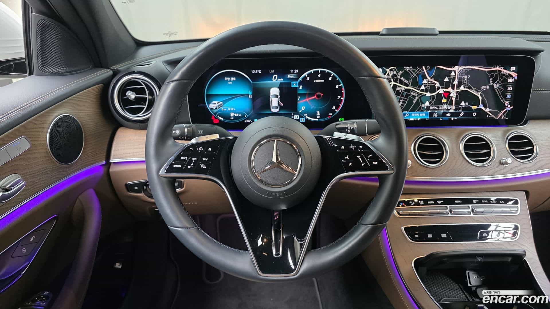 E-Class Mercedes-Benz 2023.10-OPTION-017