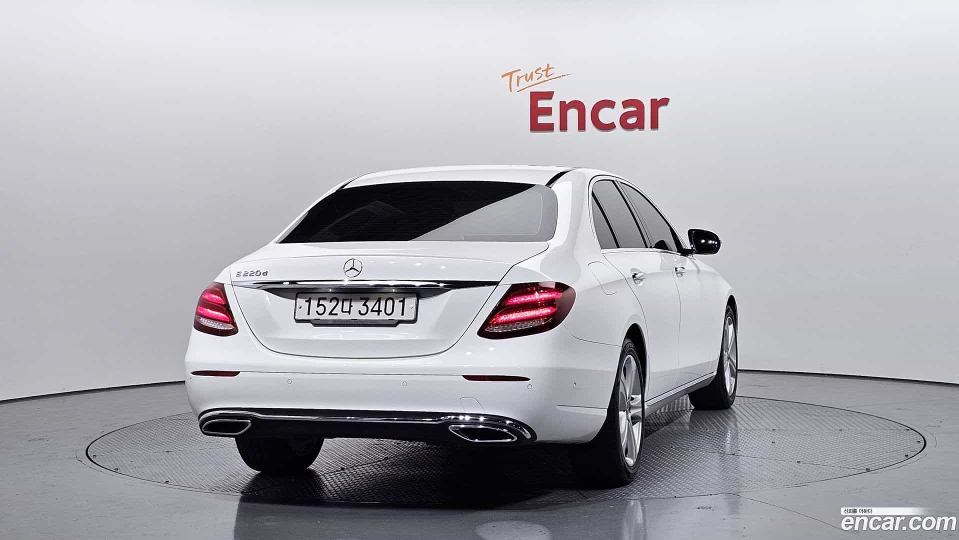 E-Class Mercedes-Benz 2018.3-OUTER-004