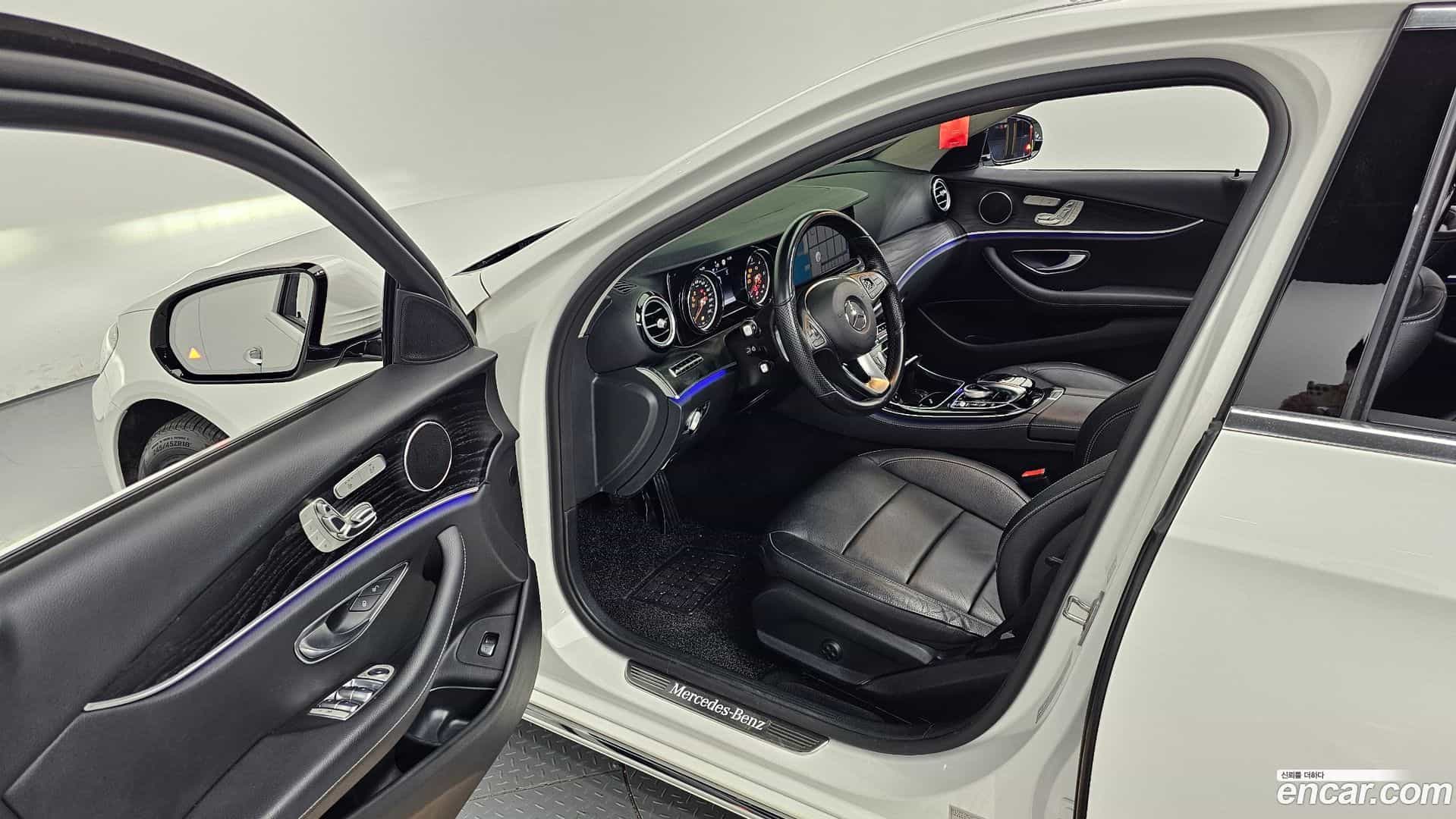 E-Class Mercedes-Benz 2018.3-OPTION-015