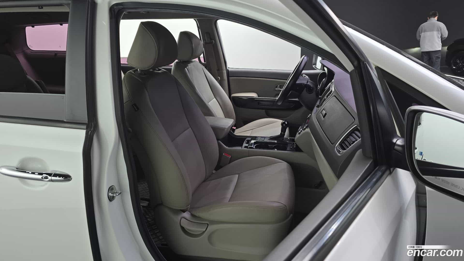 Canival Kia 2016.1-OPTION-016