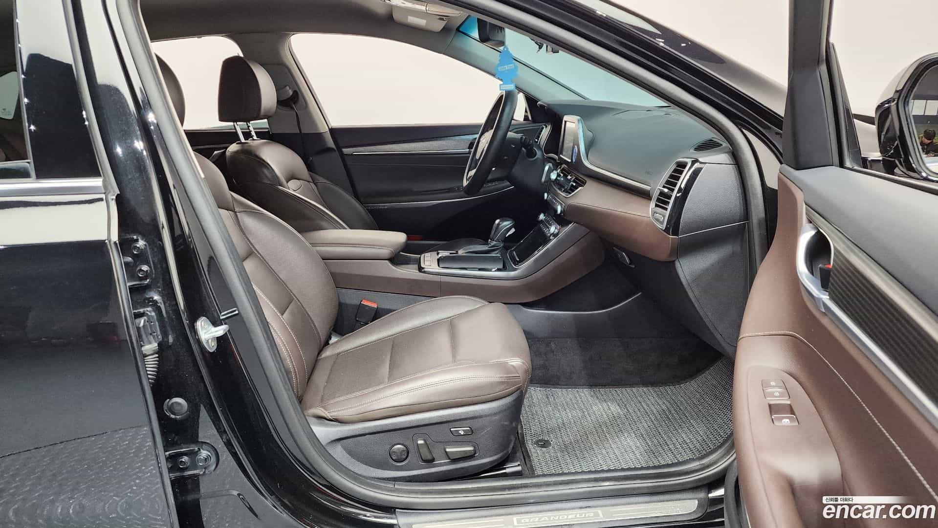 Grandeur Hyundai 2019.7-OPTION-015