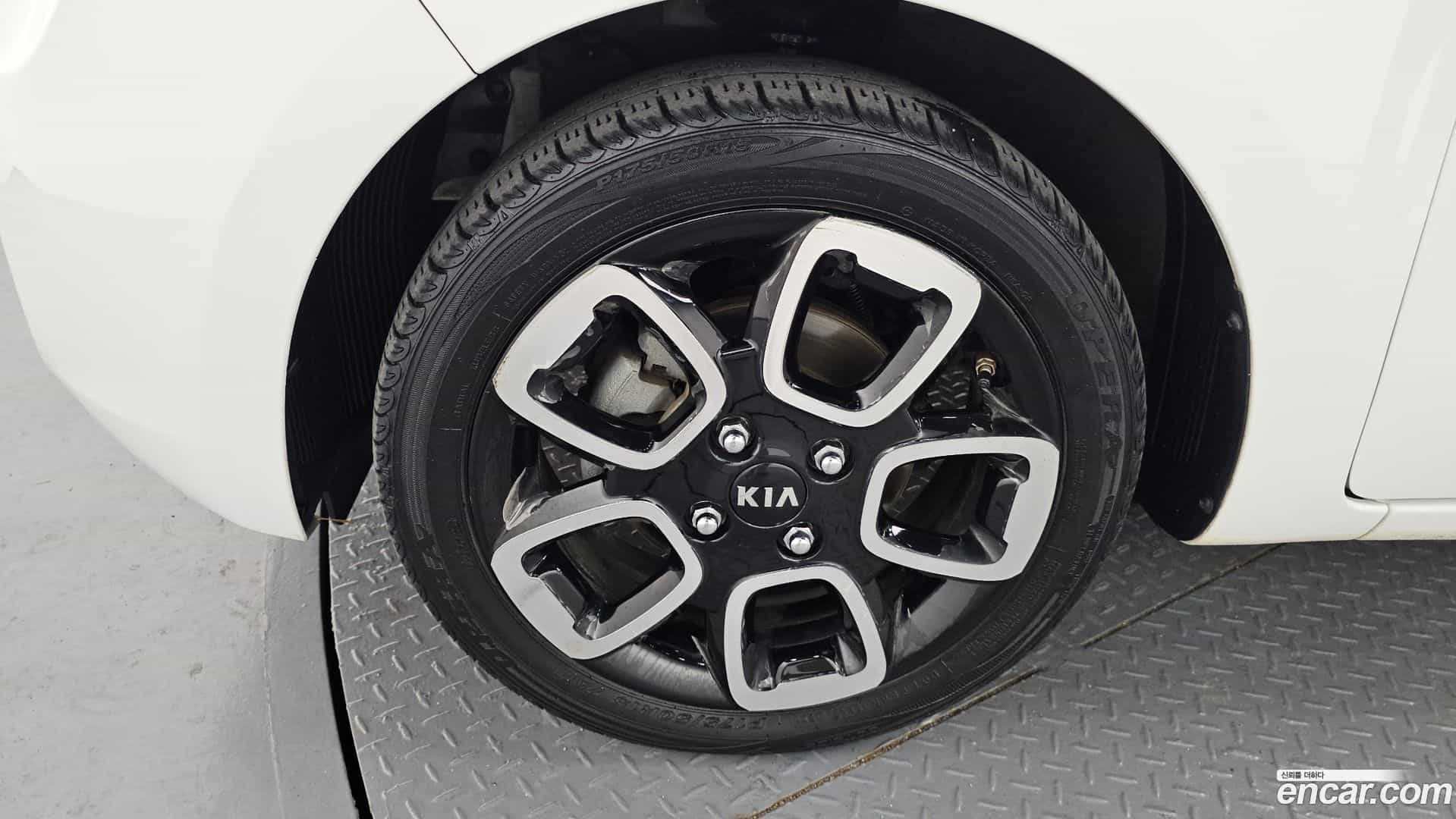 RAY Kia 2019.1-OUTER-005