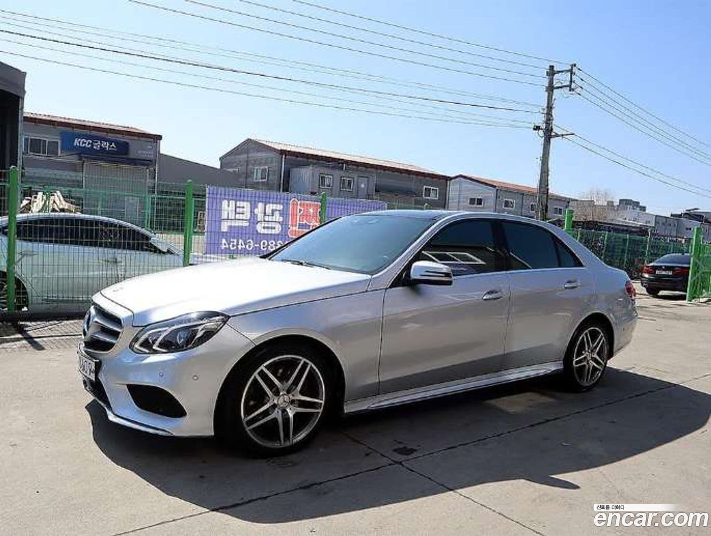 Main__Slider__Photo:E-Class Mercedes-Benz 2015.10-0