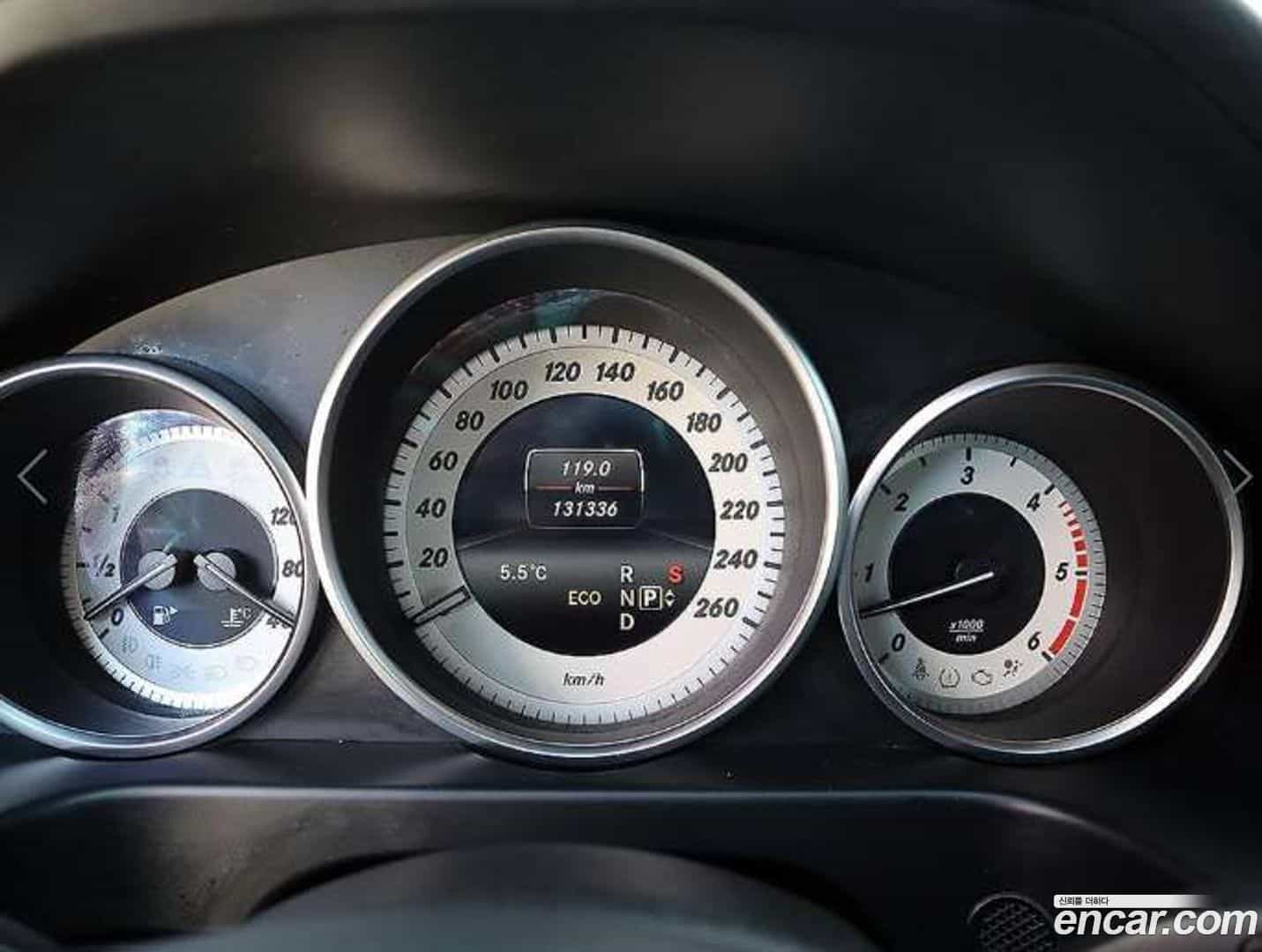 E-Class Mercedes-Benz 2015.10-INNER-008