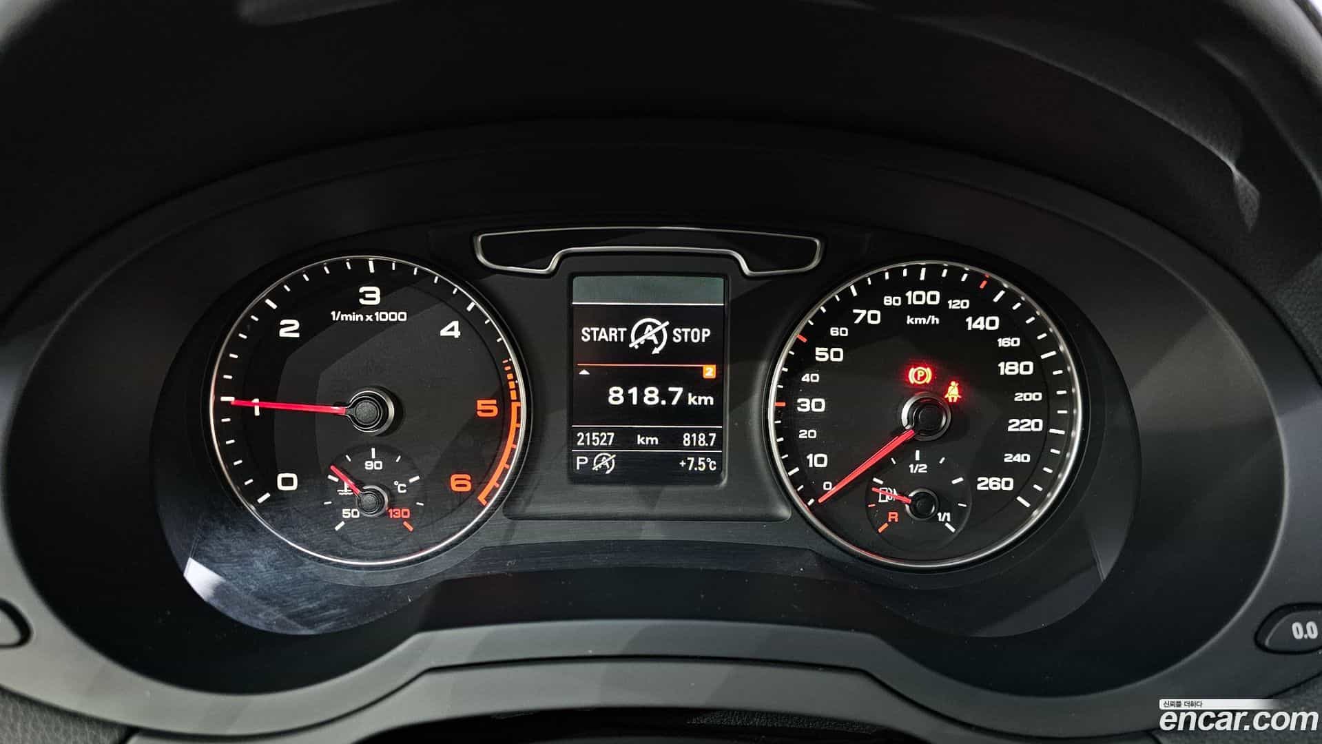 Q3 Audi 2014.7-INNER-008