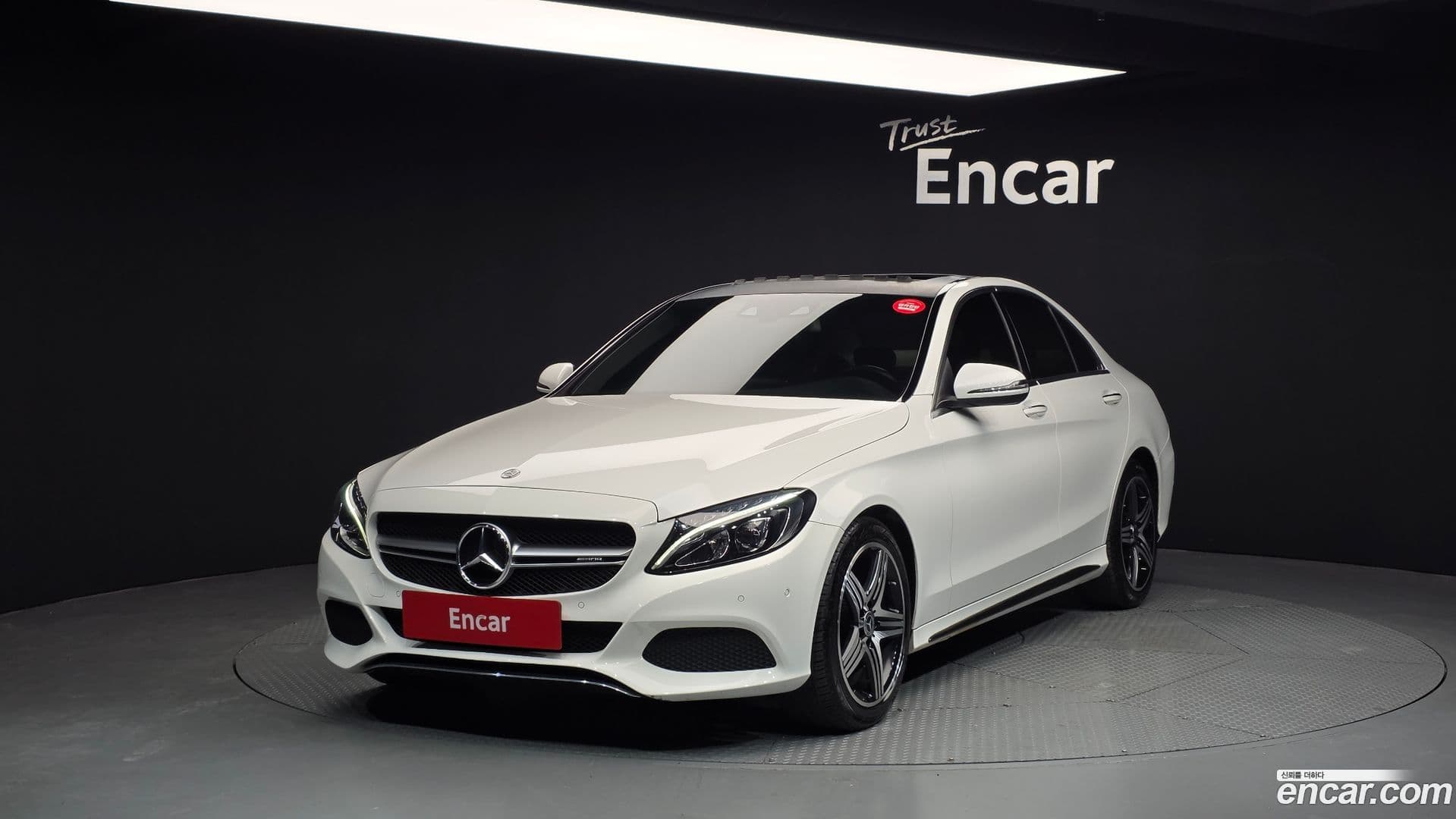 Main__Slider__Photo:C-Class Mercedes-Benz 2016.10-0