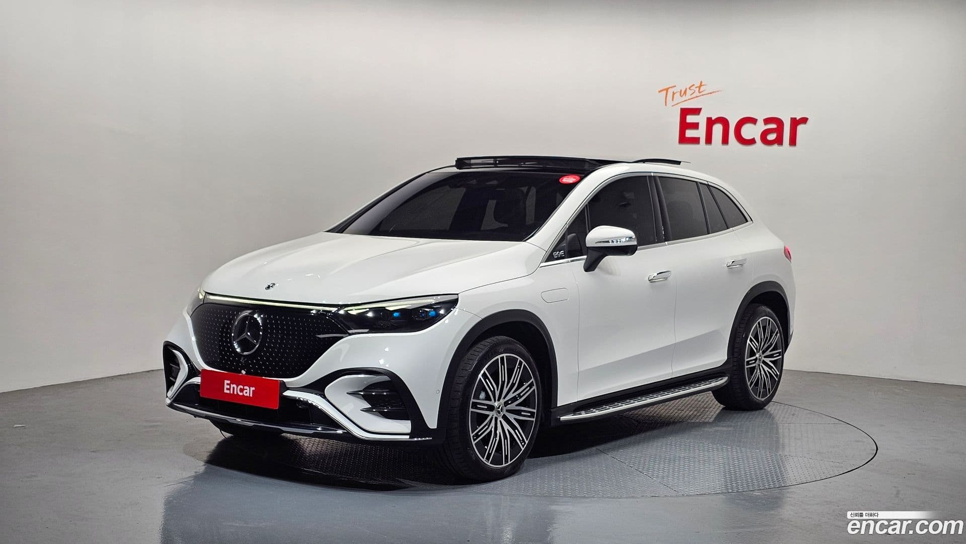 Main__Slider__Photo:EQE Mercedes-Benz 2023.11-0