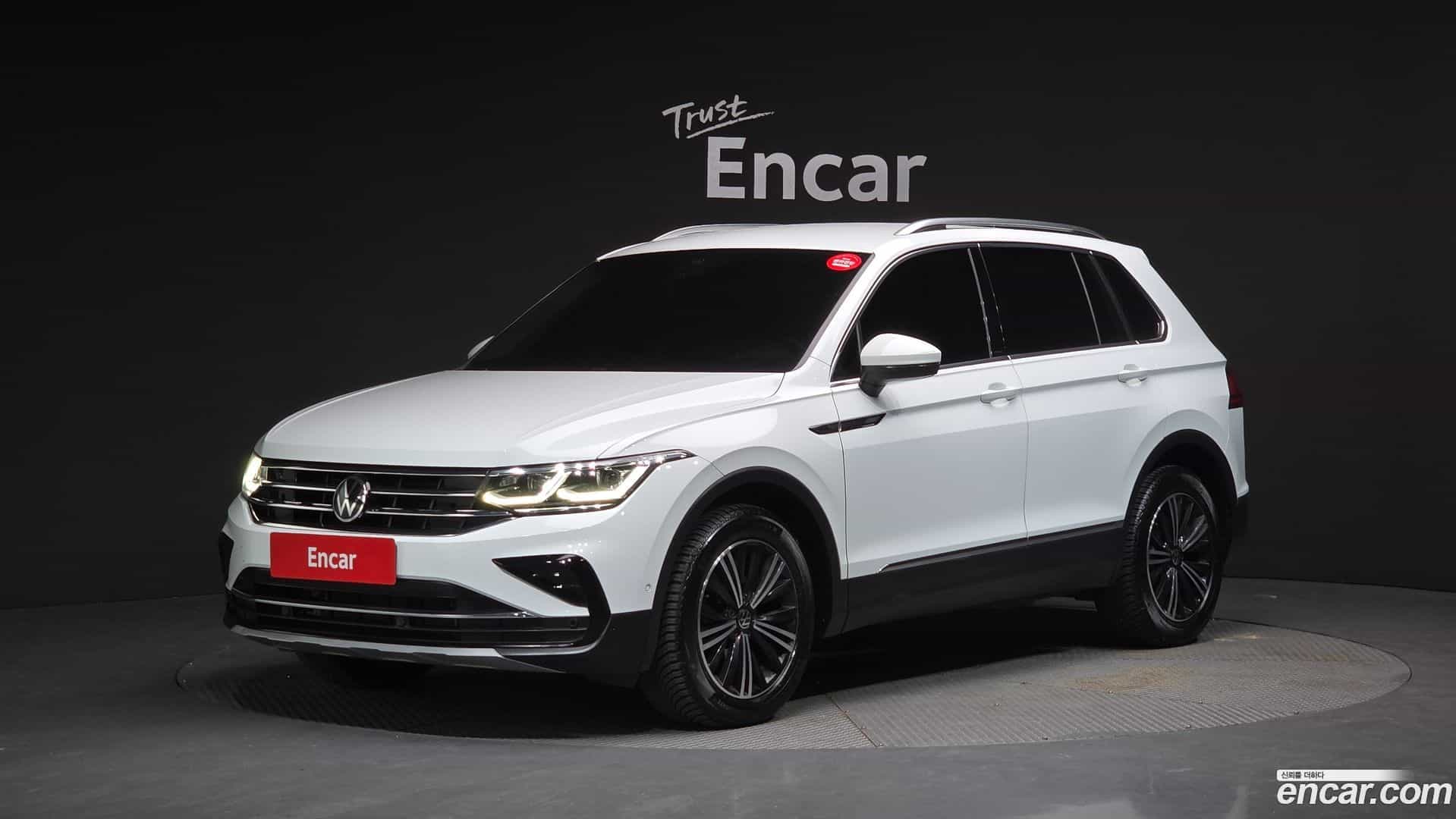 Tiguan Volkswagen 2023.10-OUTER-001