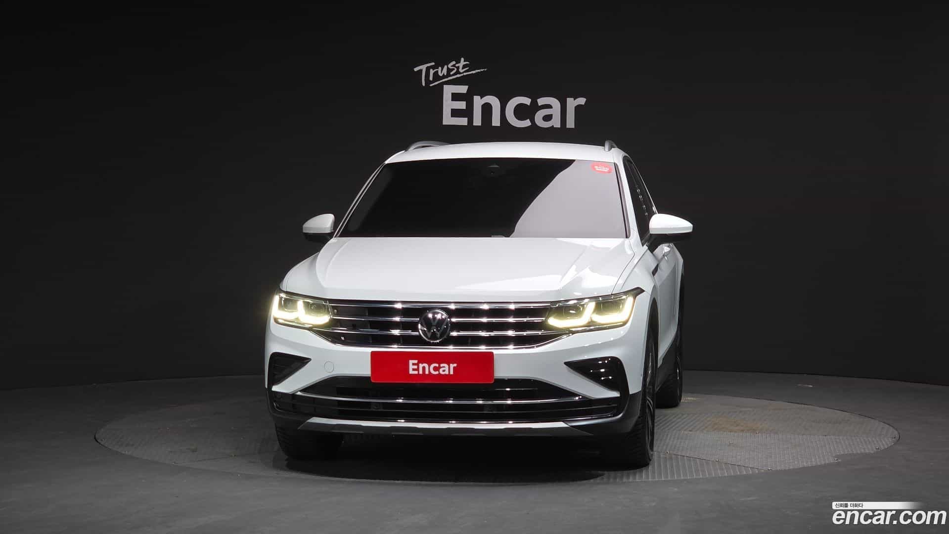Tiguan Volkswagen 2023.10-OUTER-003