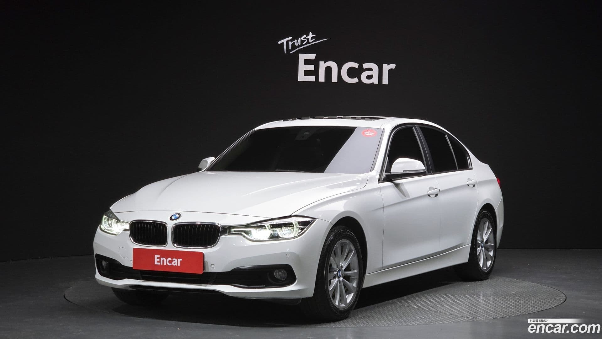 Main__Slider__Photo:3-Series BMW 2018.11-0