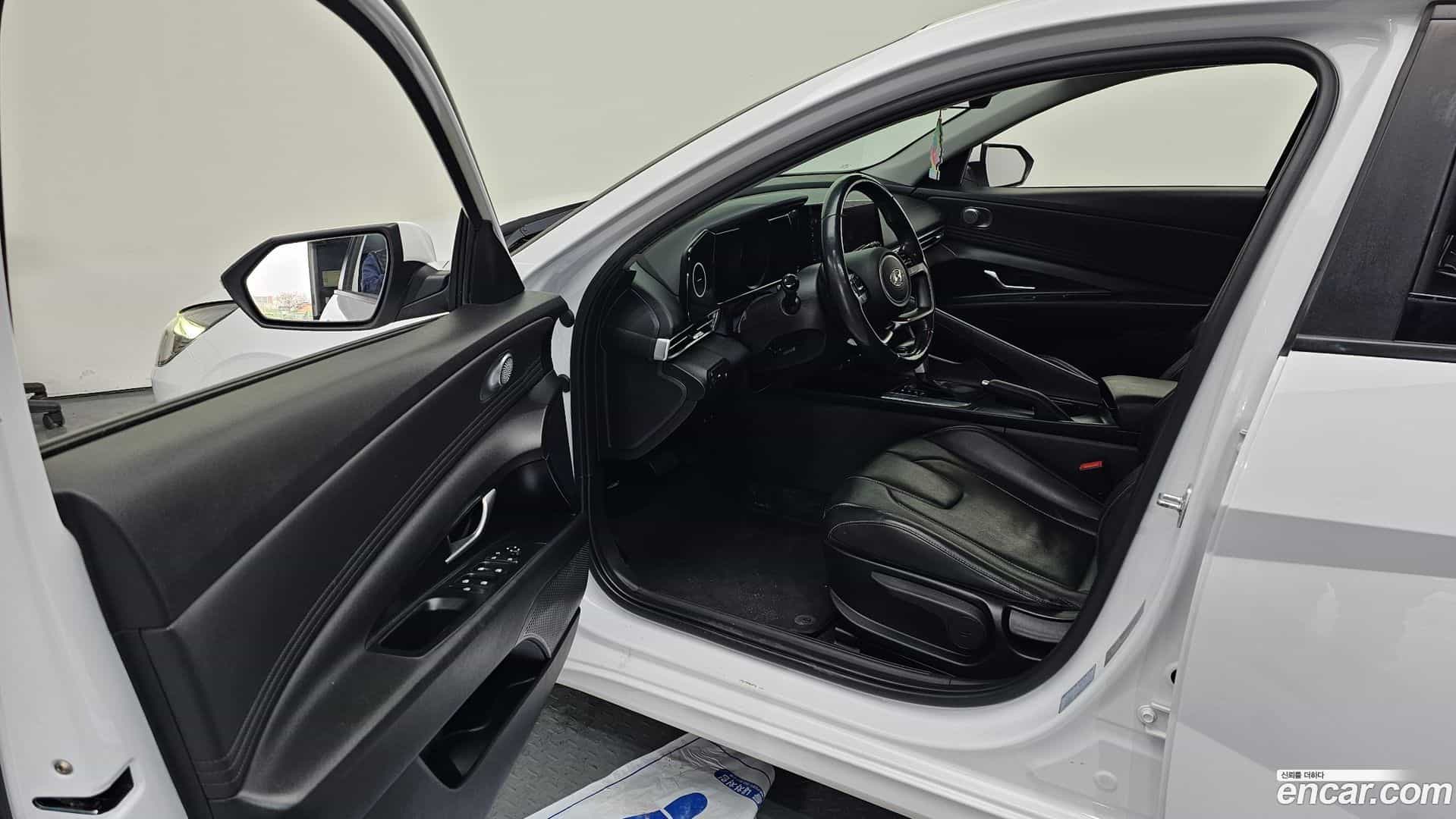 AVANTE Hyundai 2020.3-INNER-010