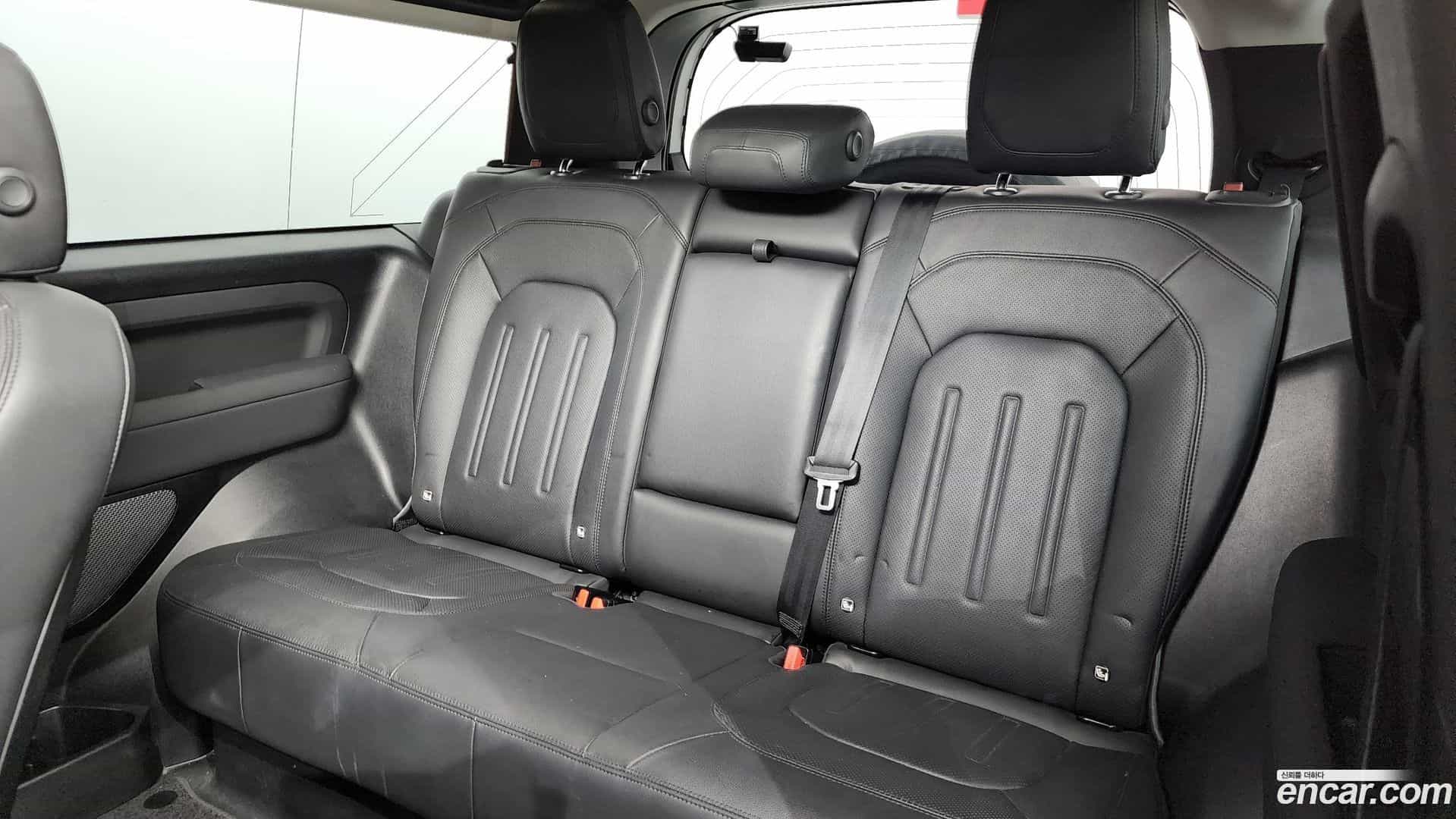 Defender Land Rover 2021.11-OPTION-016