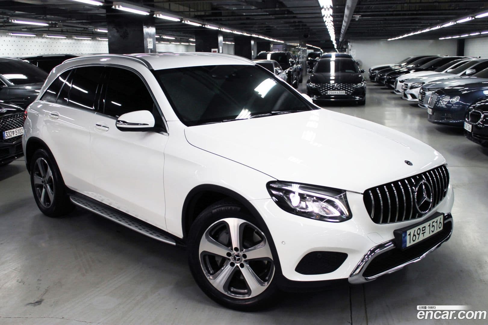 Main__Slider__Photo:GLC-Class Mercedes-Benz 2019.10-0