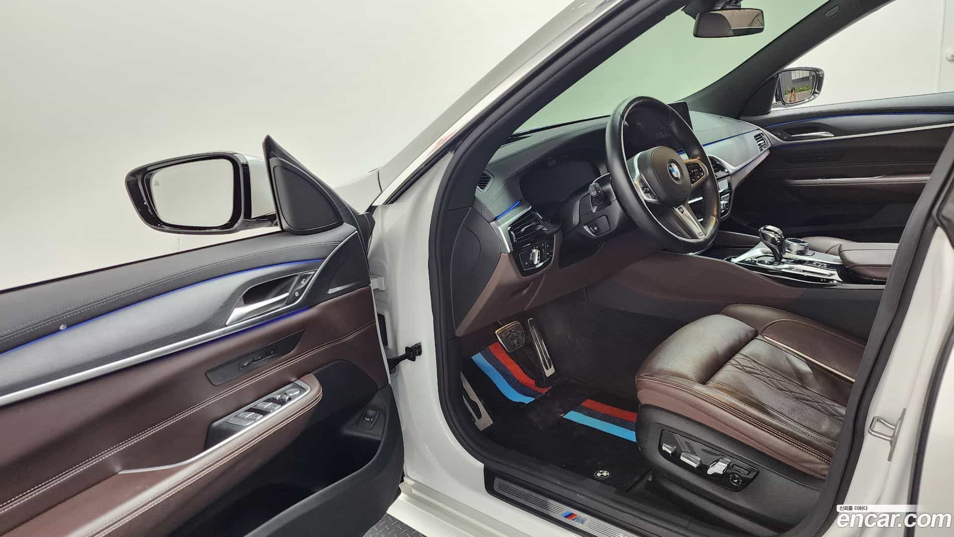 Gran Turismo BMW 2021.11-INNER-010