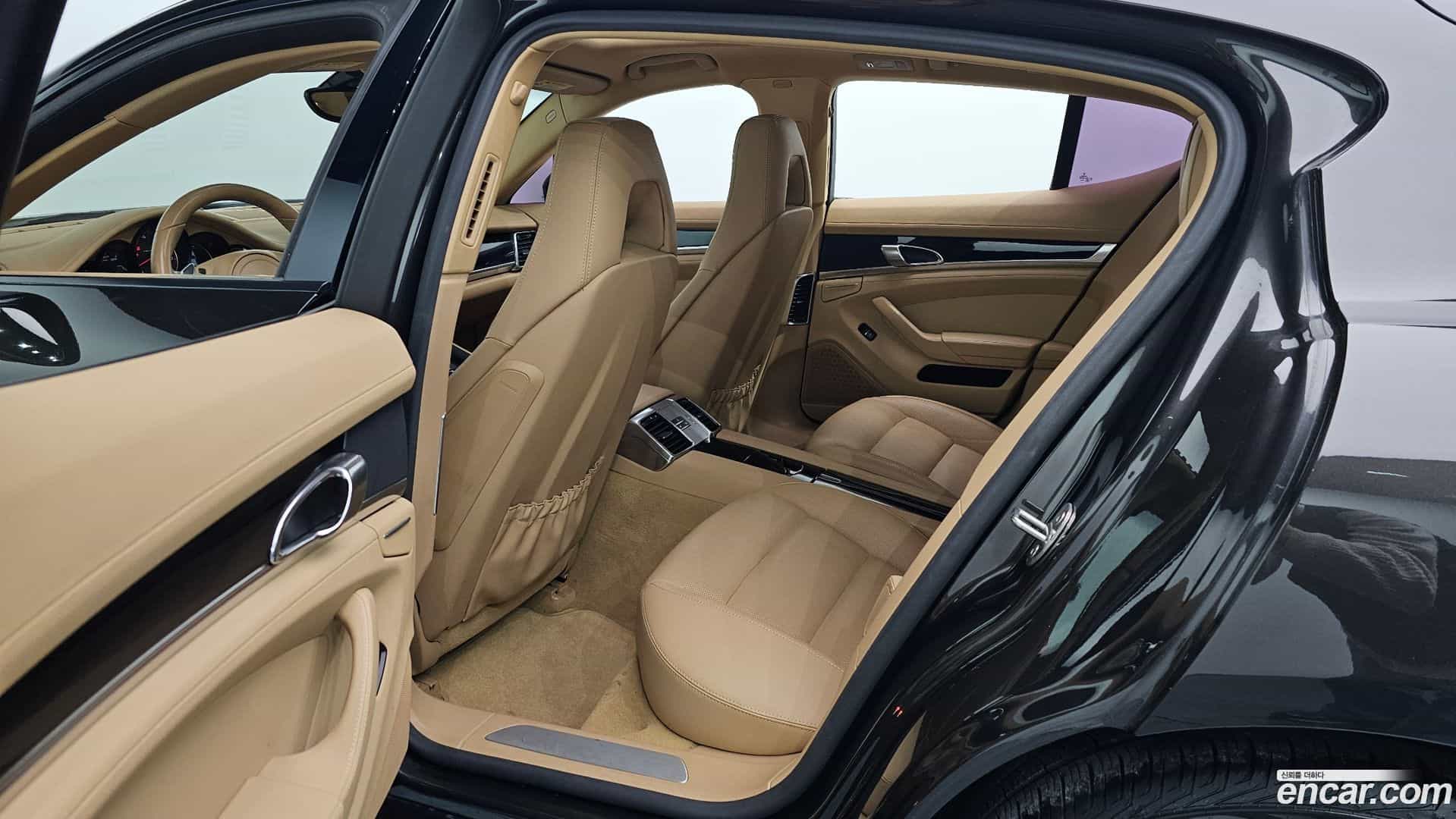 Panamera Porsche 2014.0-OPTION-016