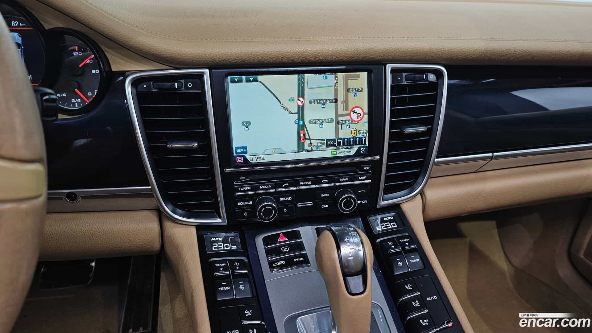 Panamera Porsche 2014.0-OPTION-018