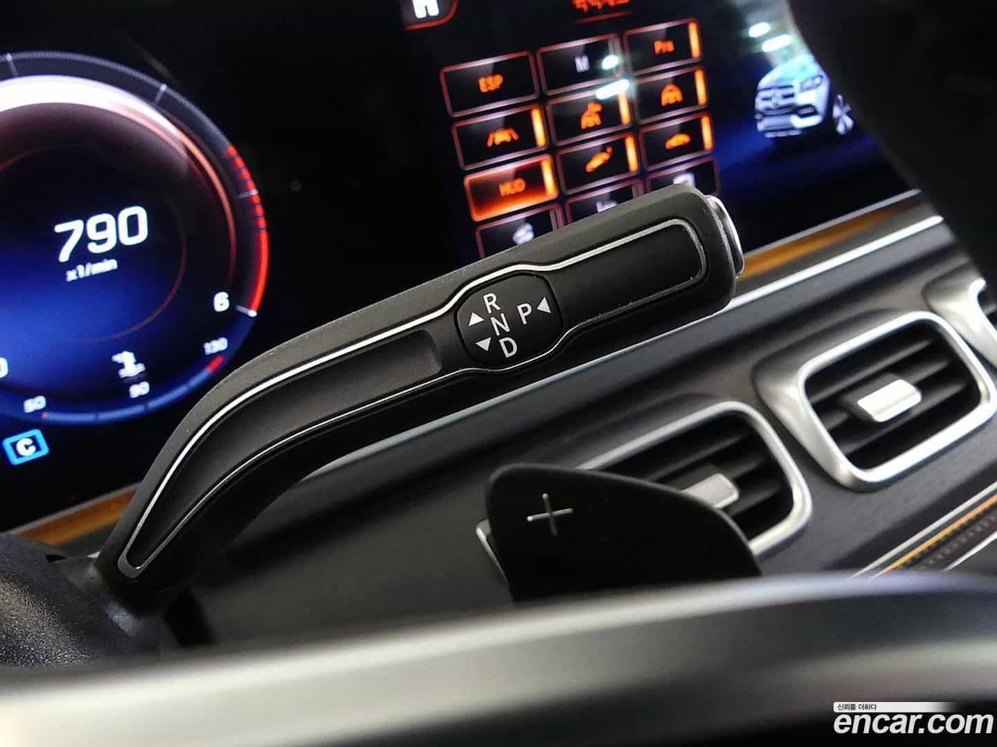 GLS-Class Mercedes-Benz 2022.7-INNER-007