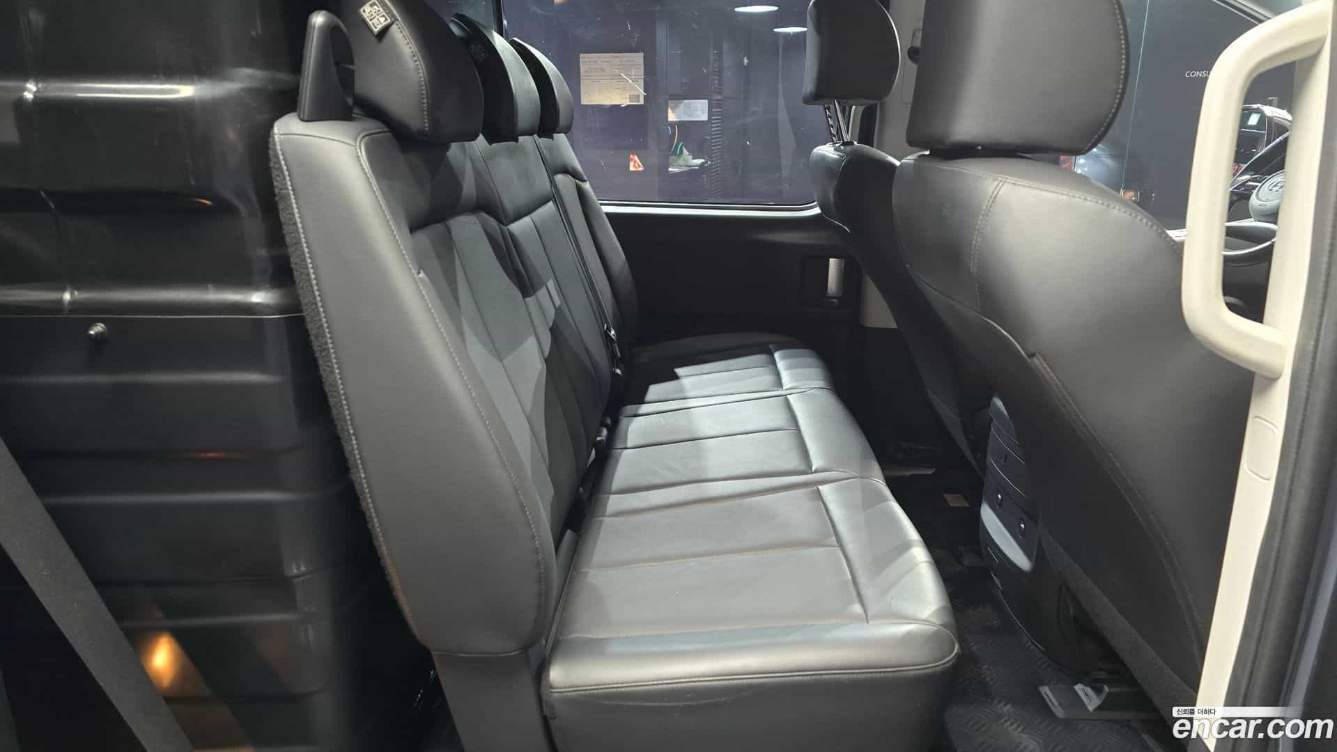 Staria Hyundai 2022.0-OPTION-016