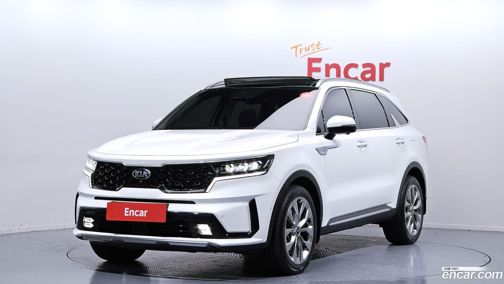 Main__Slider__Photo:Sorento Kia 2020.9-0