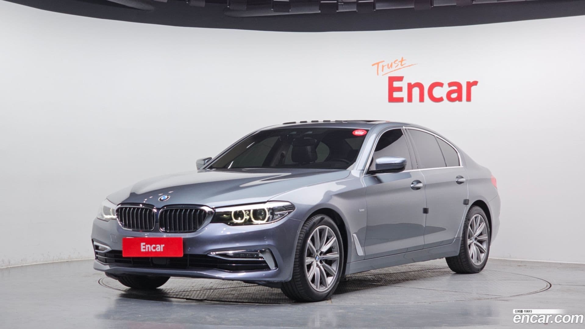 Main__Slider__Photo:5-Series BMW 2018.11-0