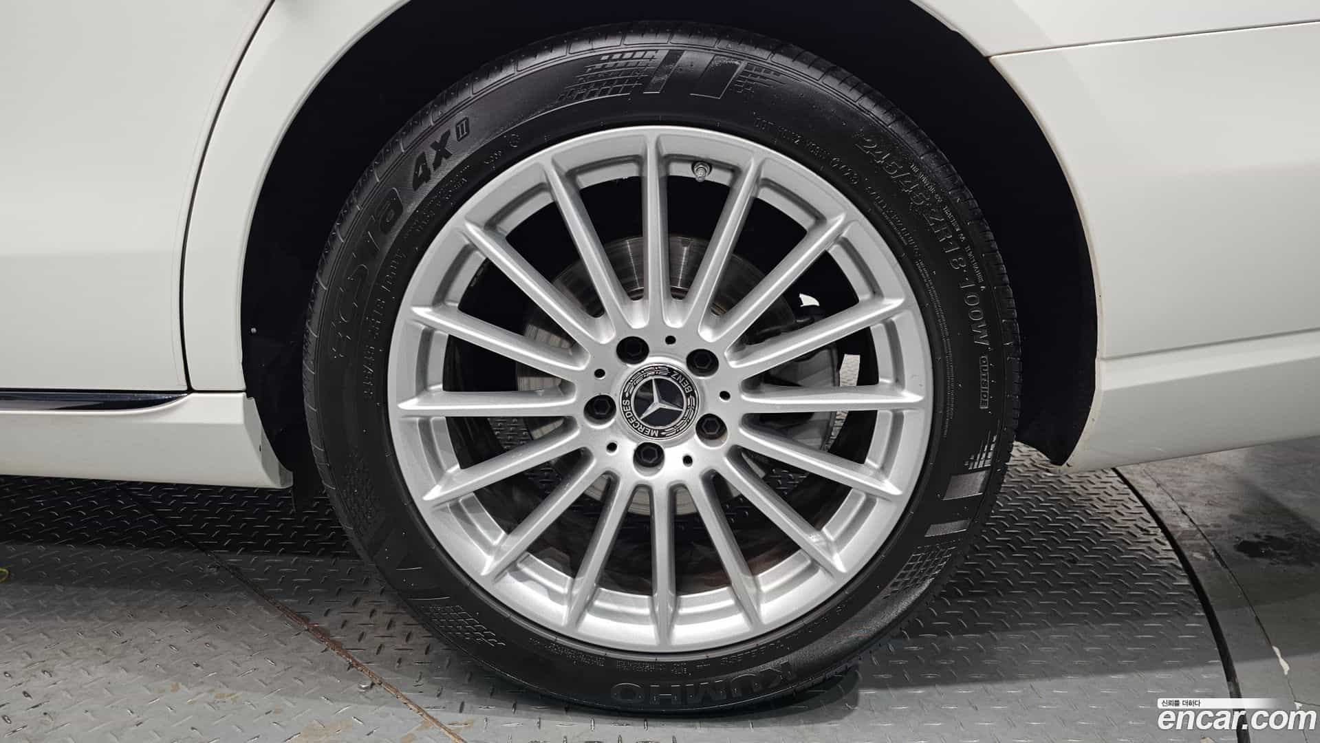 E-Class Mercedes-Benz 2020.11-OUTER-005