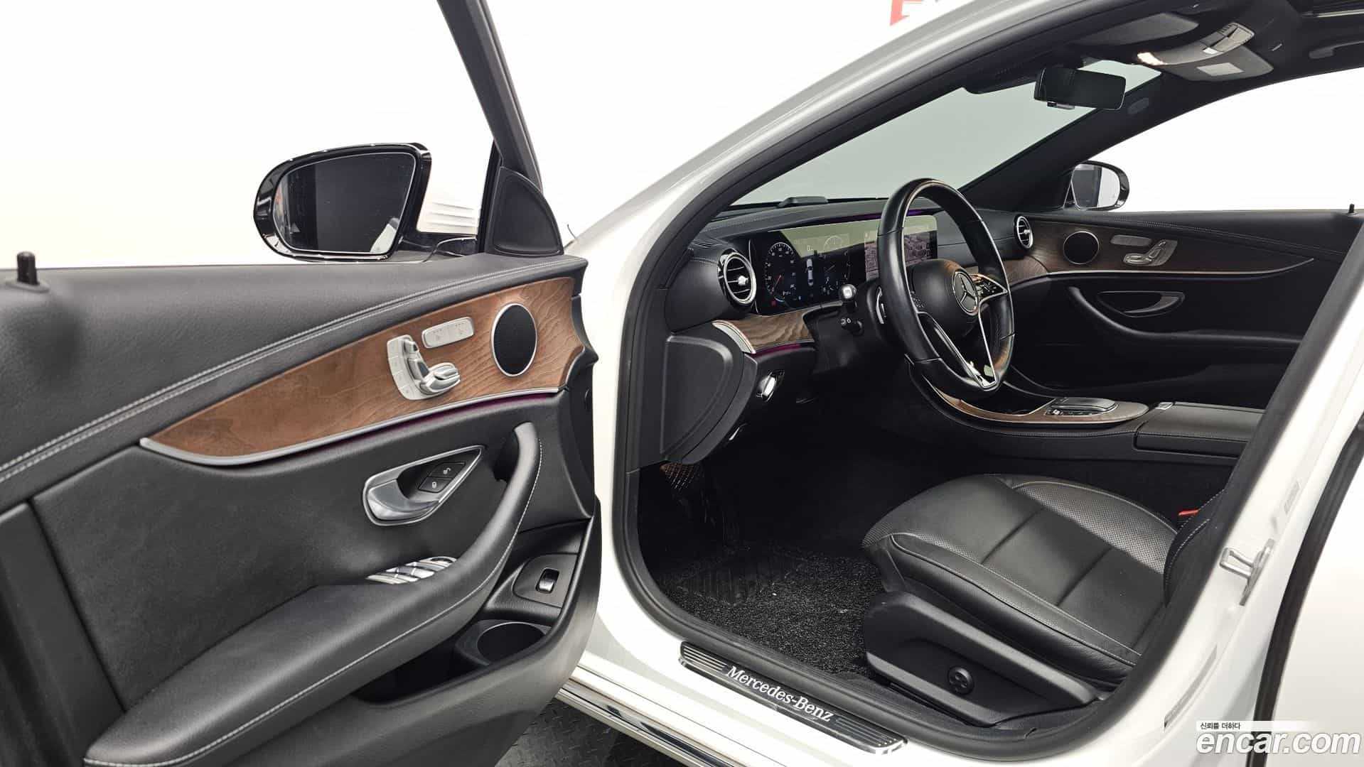 E-Class Mercedes-Benz 2020.11-INNER-010