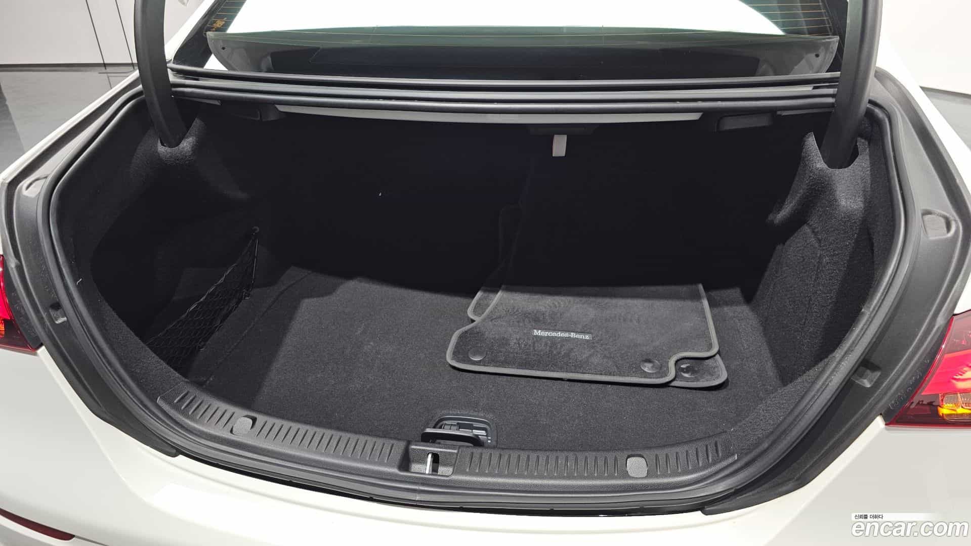E-Class Mercedes-Benz 2020.11-OPTION-024
