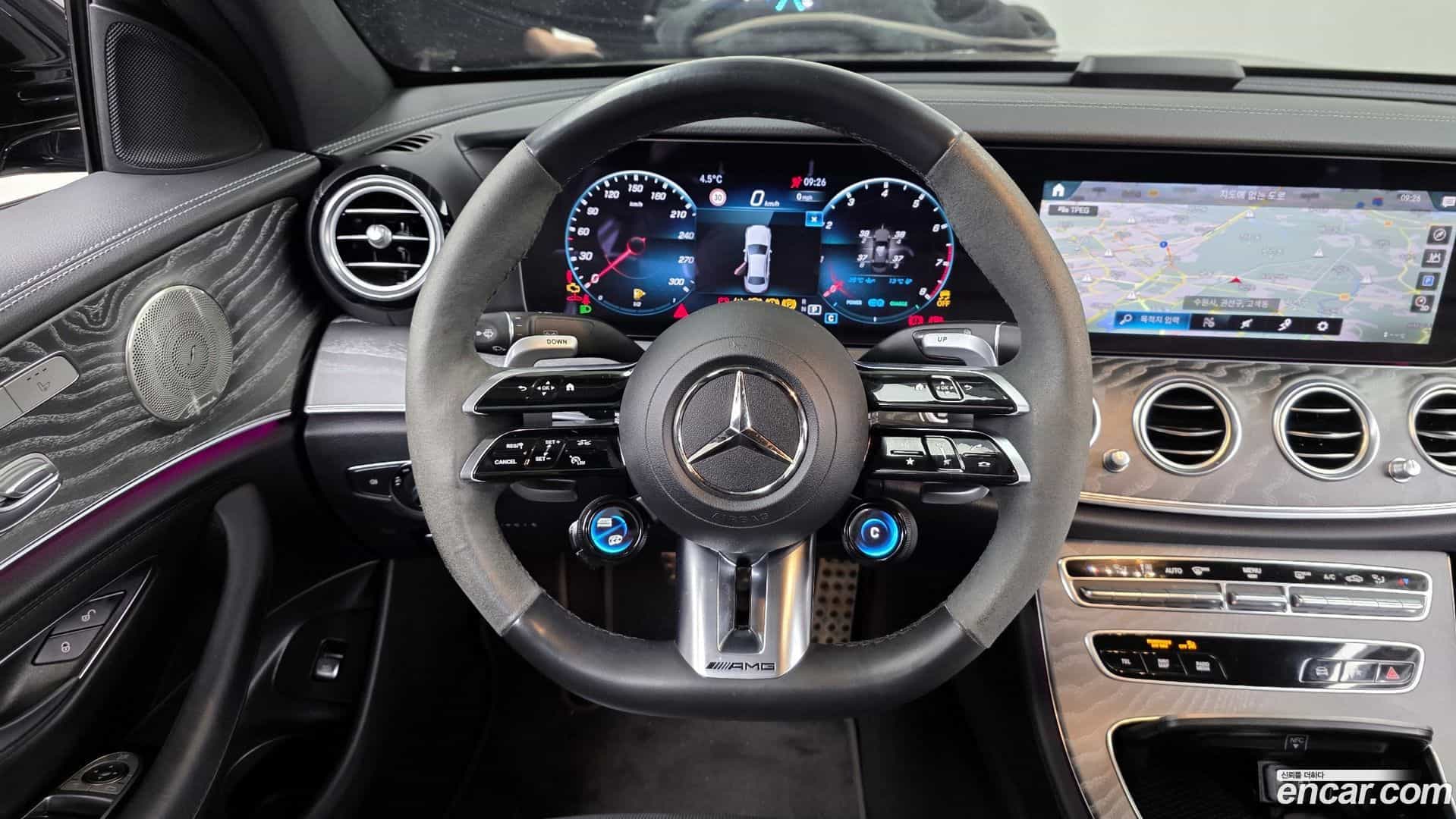 E-Class Mercedes-Benz 2022.11-OPTION-017