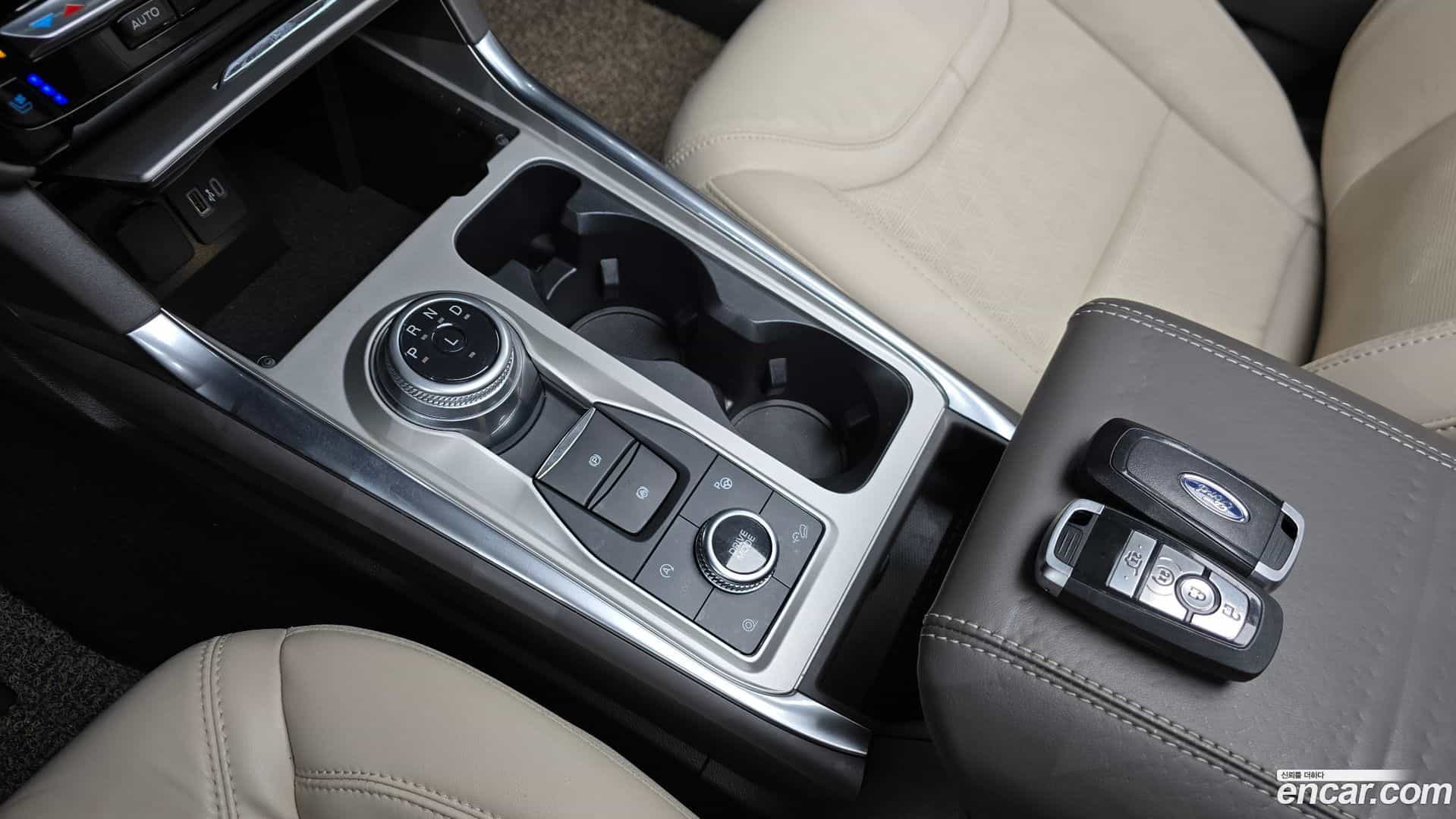 Explorer Ford 2022.3-INNER-009