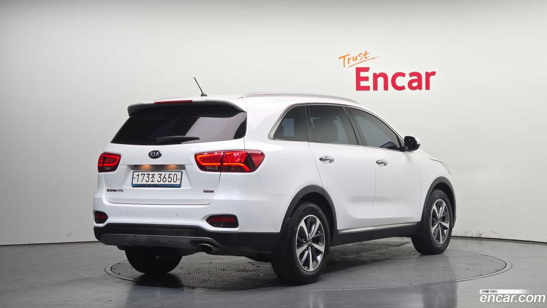 Sorento Kia 2018.9-OUTER-002