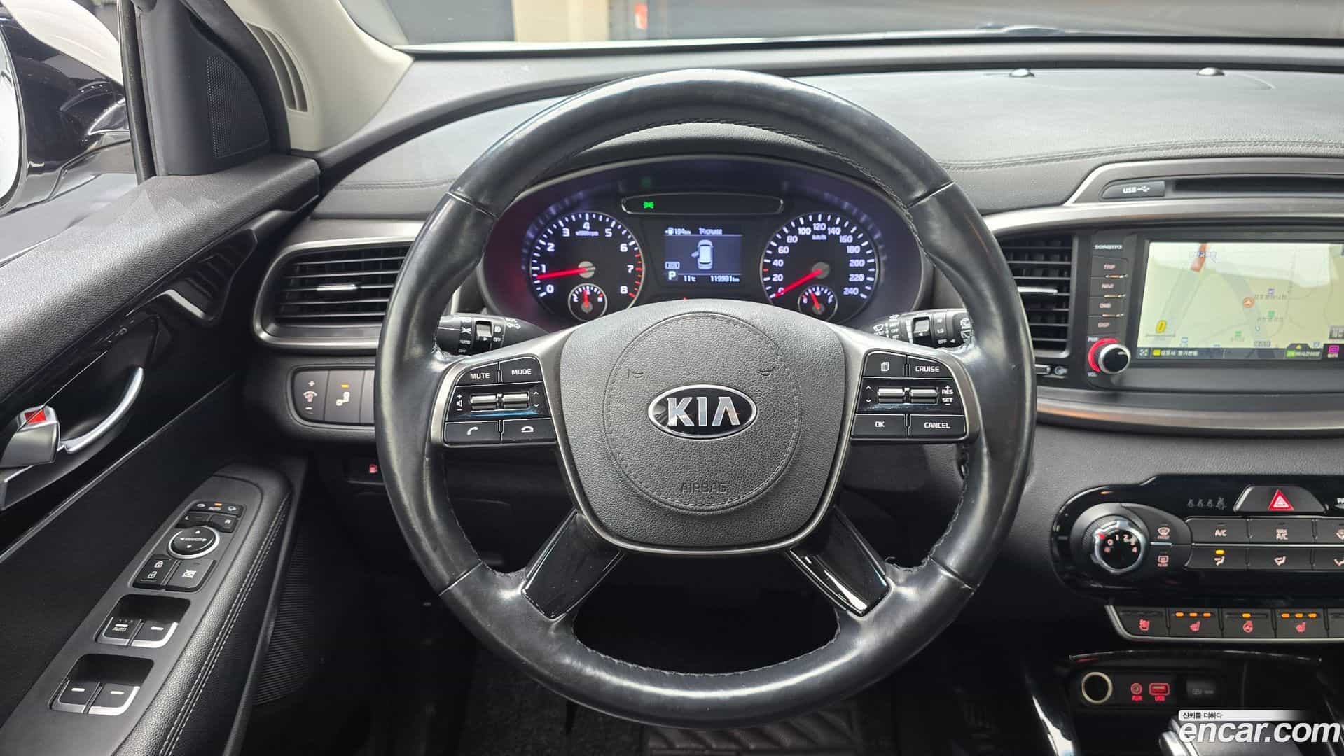 Sorento Kia 2018.9-OPTION-017