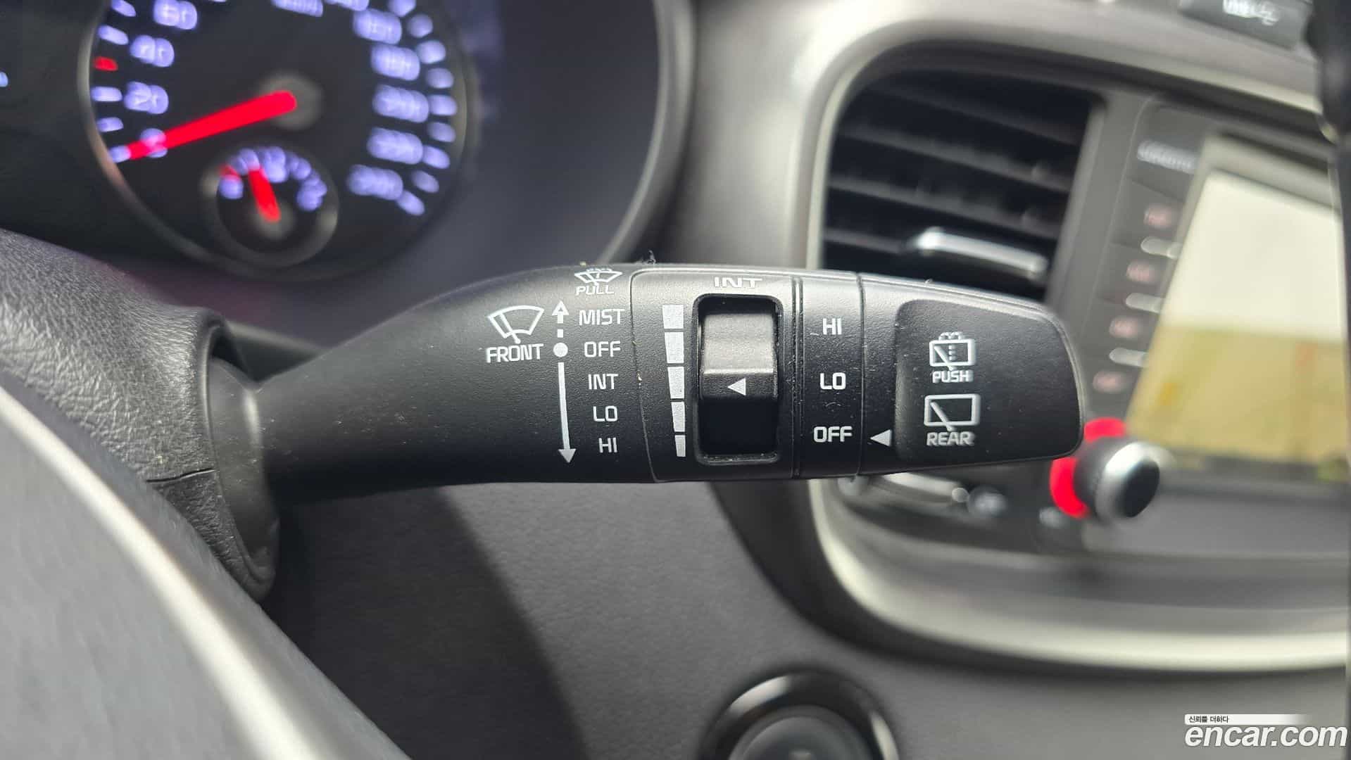 Sorento Kia 2018.9-OPTION-021