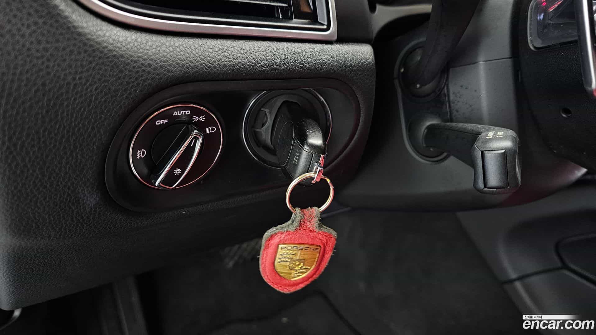 Macan Porsche 2017.11-OPTION-019