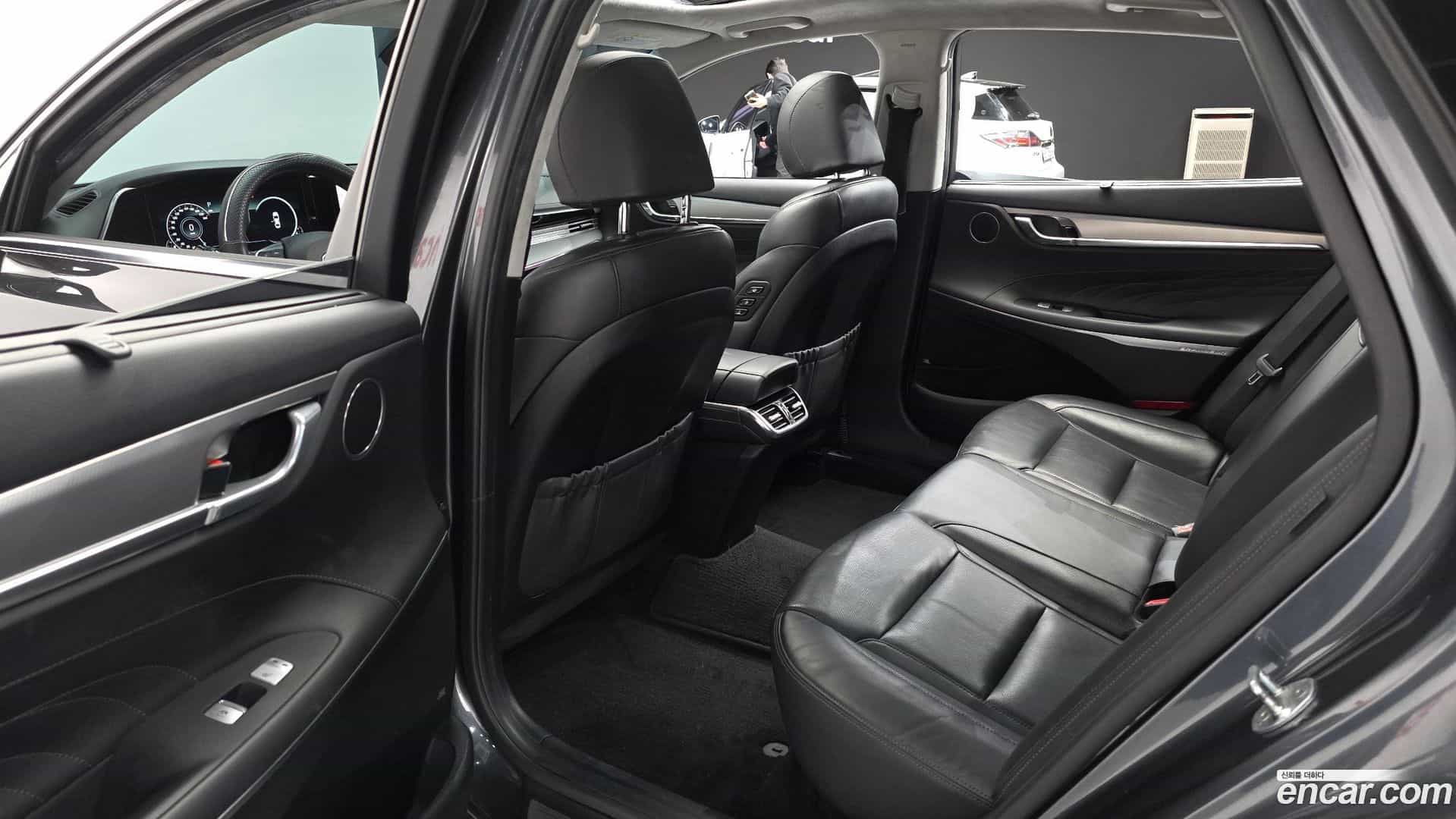 Grandeur Hyundai 2021.2-OPTION-016