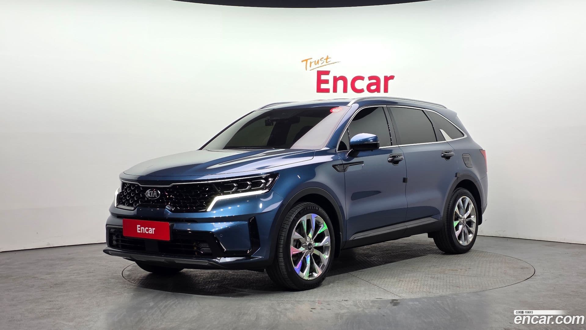 Main__Slider__Photo:Sorento Kia 2021.3-0