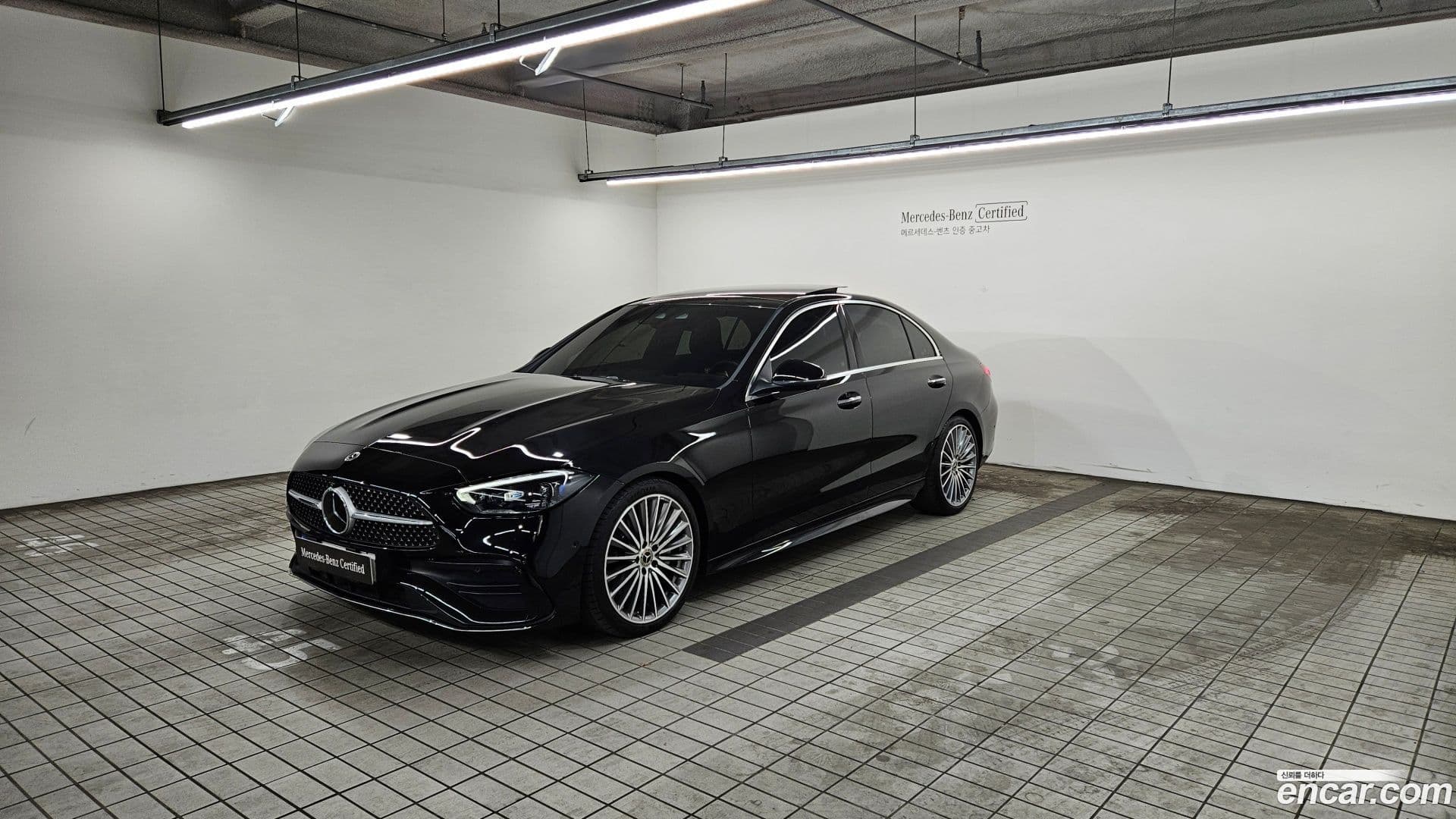 Main__Slider__Photo:C-Class Mercedes-Benz 2023.8-0
