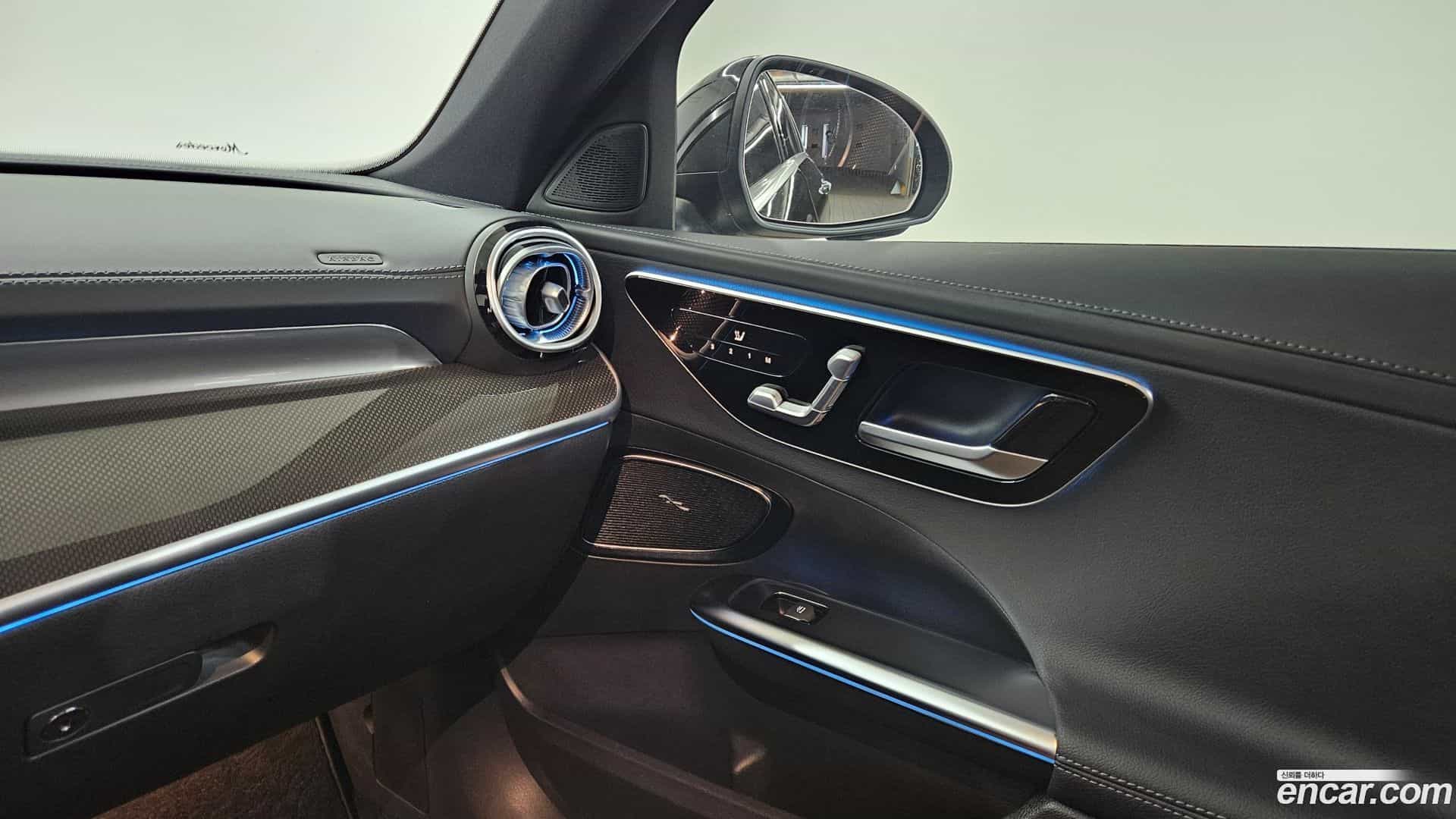 C-Class Mercedes-Benz 2023.8-OPTION-017