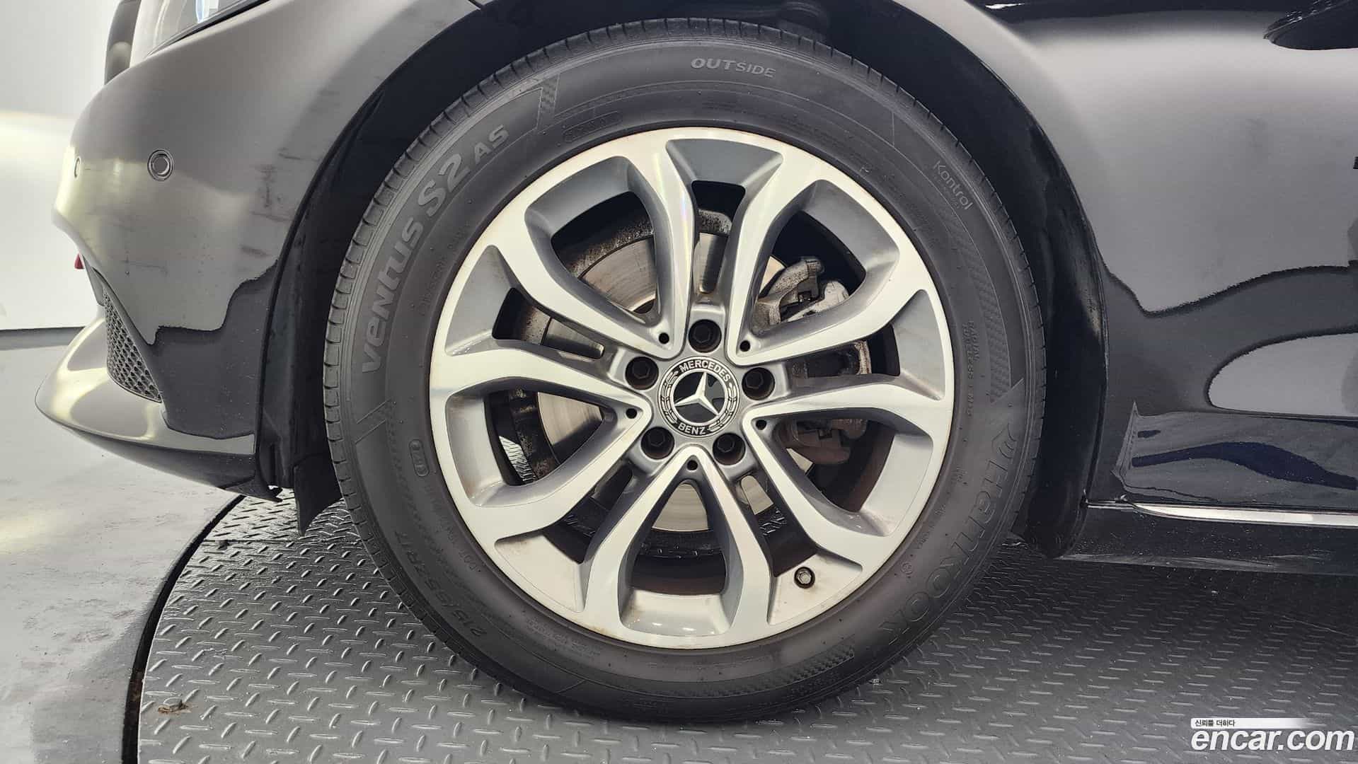 C-Class Mercedes-Benz 2017.5-OUTER-005
