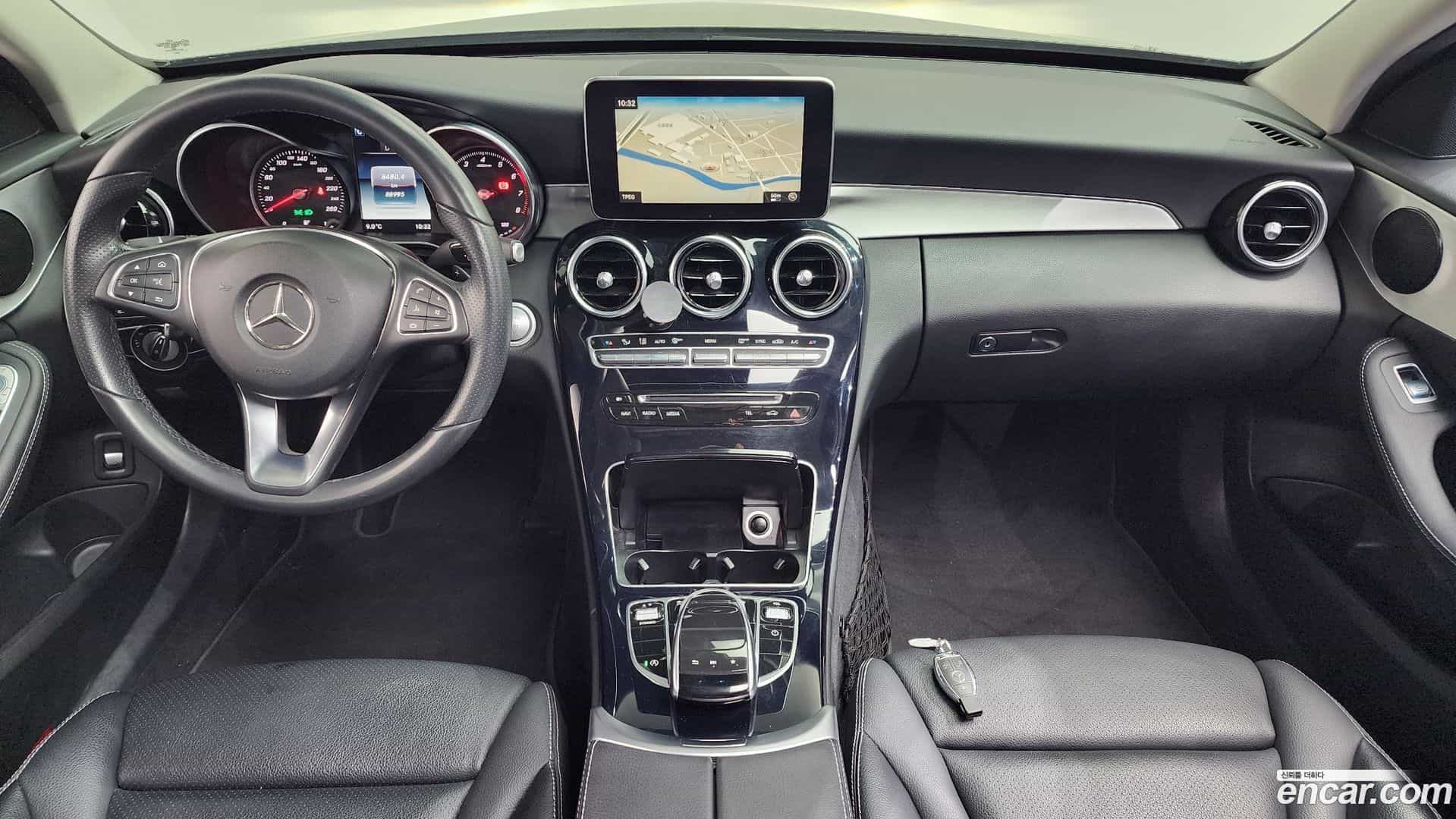 C-Class Mercedes-Benz 2017.5-INNER-007