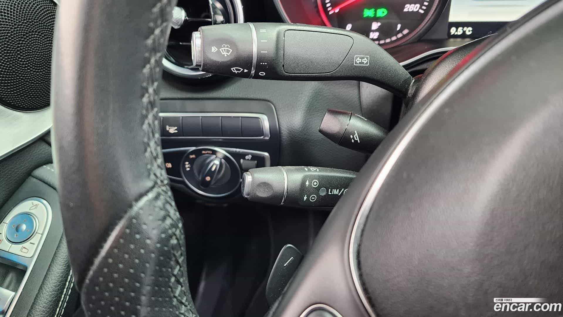 C-Class Mercedes-Benz 2017.5-OPTION-018