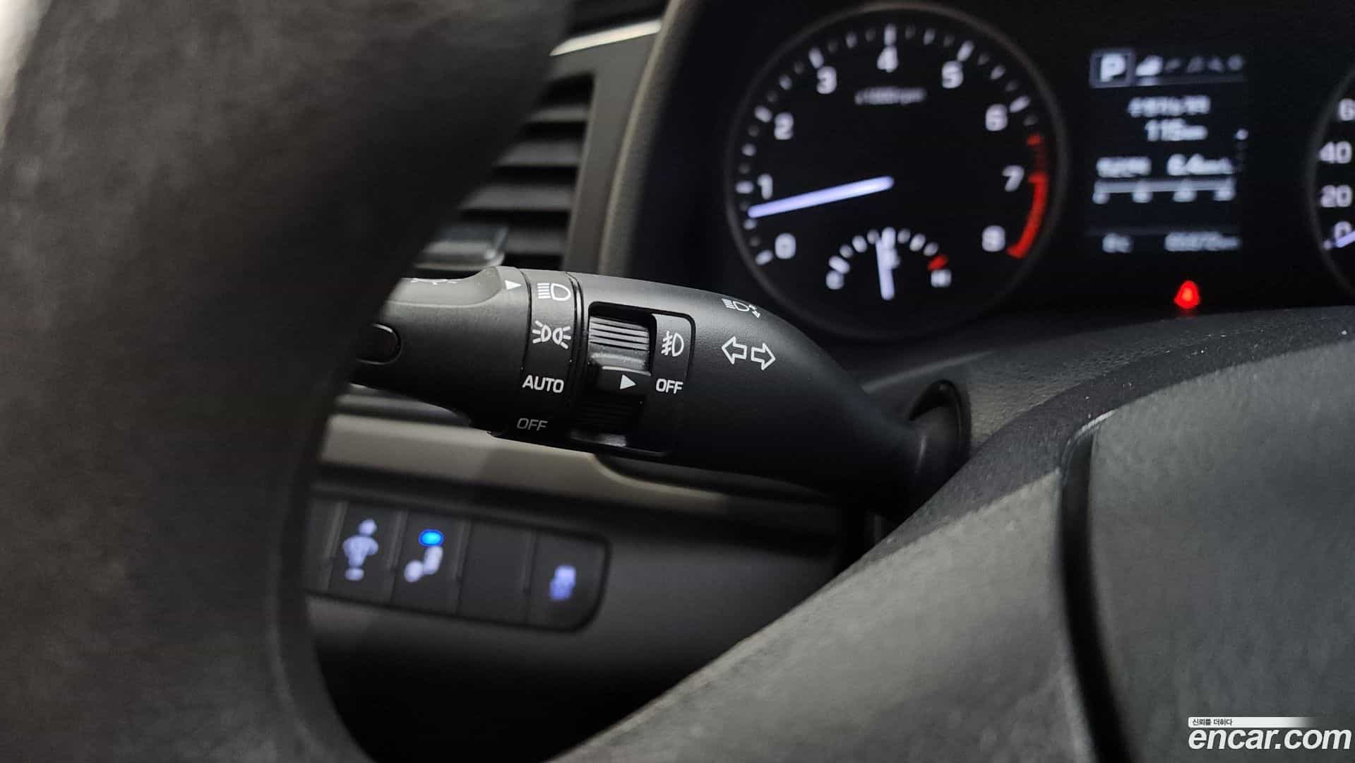 AVANTE Hyundai 2018.0-OPTION-019