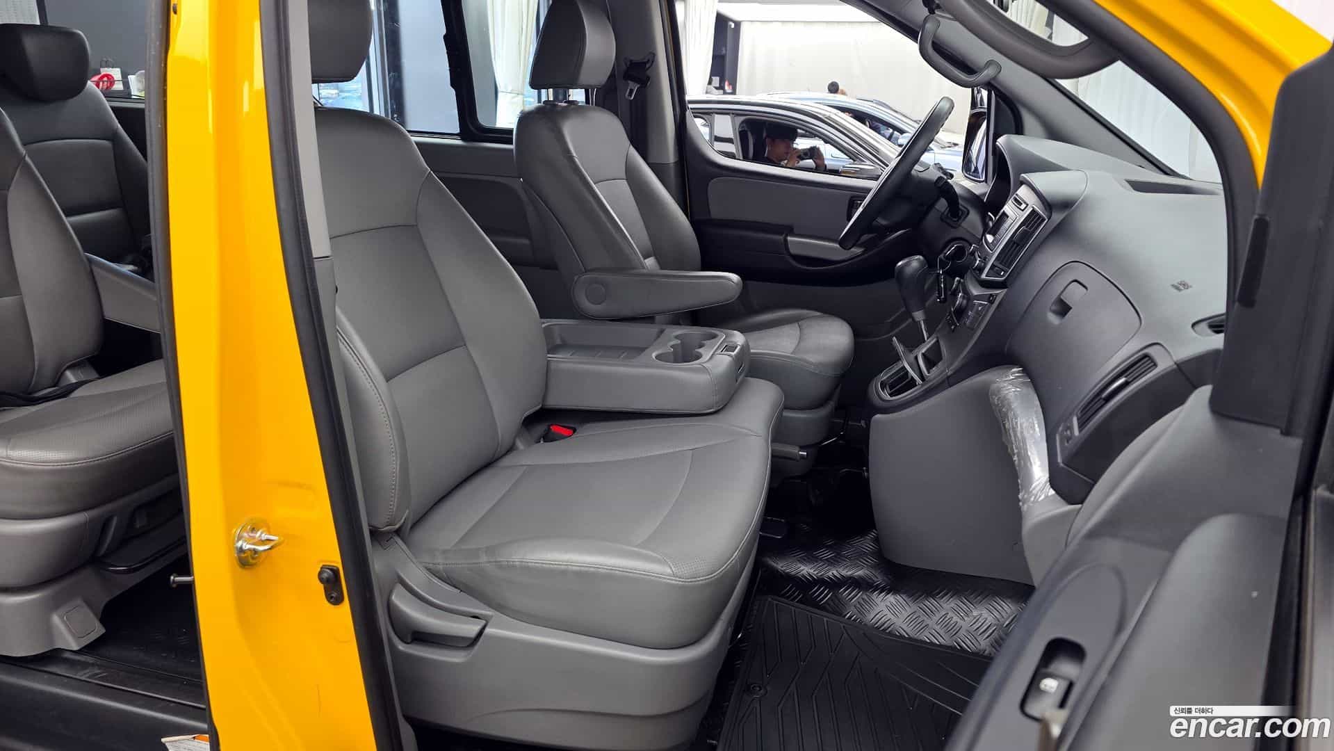 Starex Hyundai 2017.5-OPTION-015